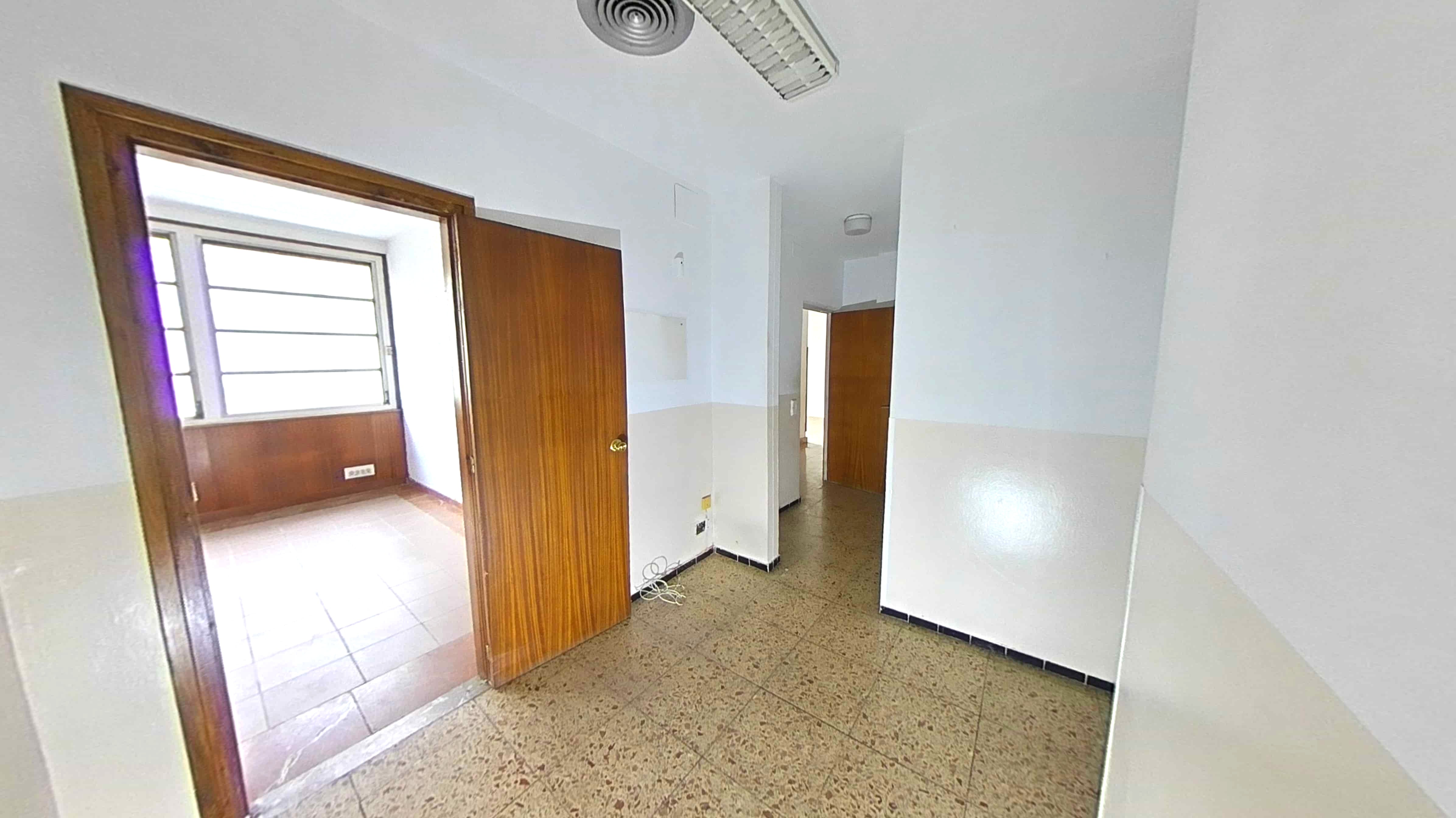 Imóvel para Recuperação em Figueres, Girona - 806m² - Image 13