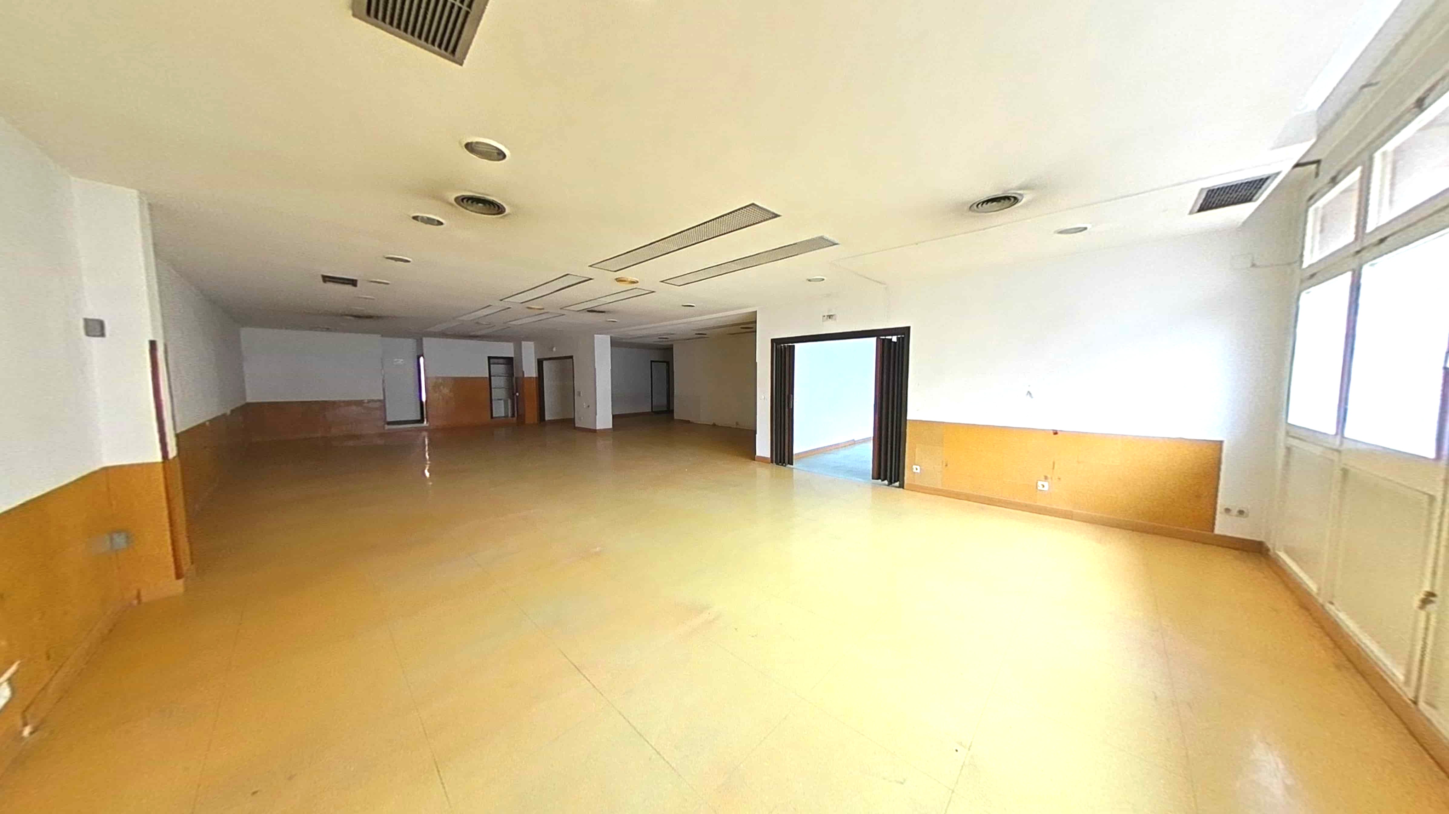 Imóvel para Recuperação em Figueres, Girona - 806m² - Image 22