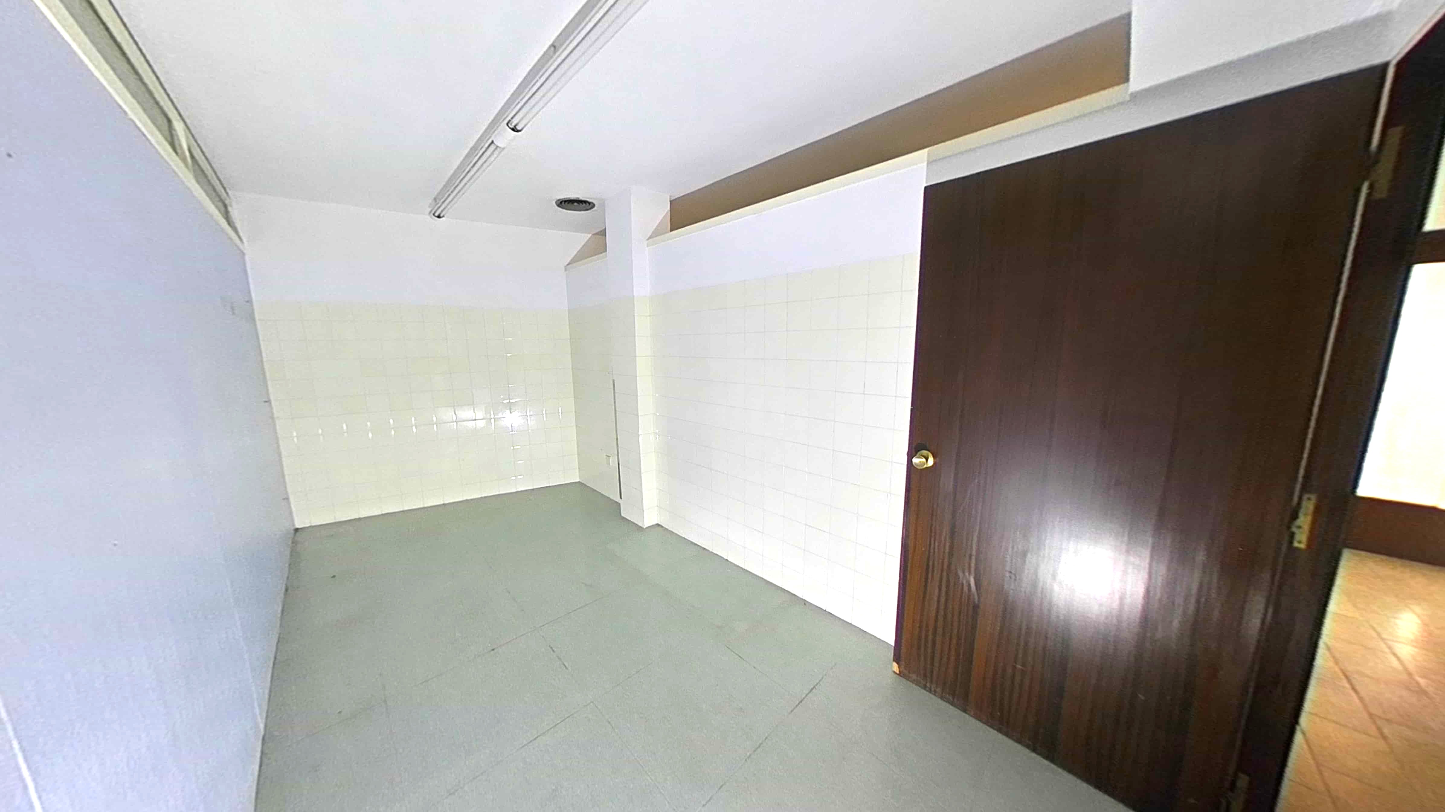 Imóvel para Recuperação em Figueres, Girona - 806m² - Image 26