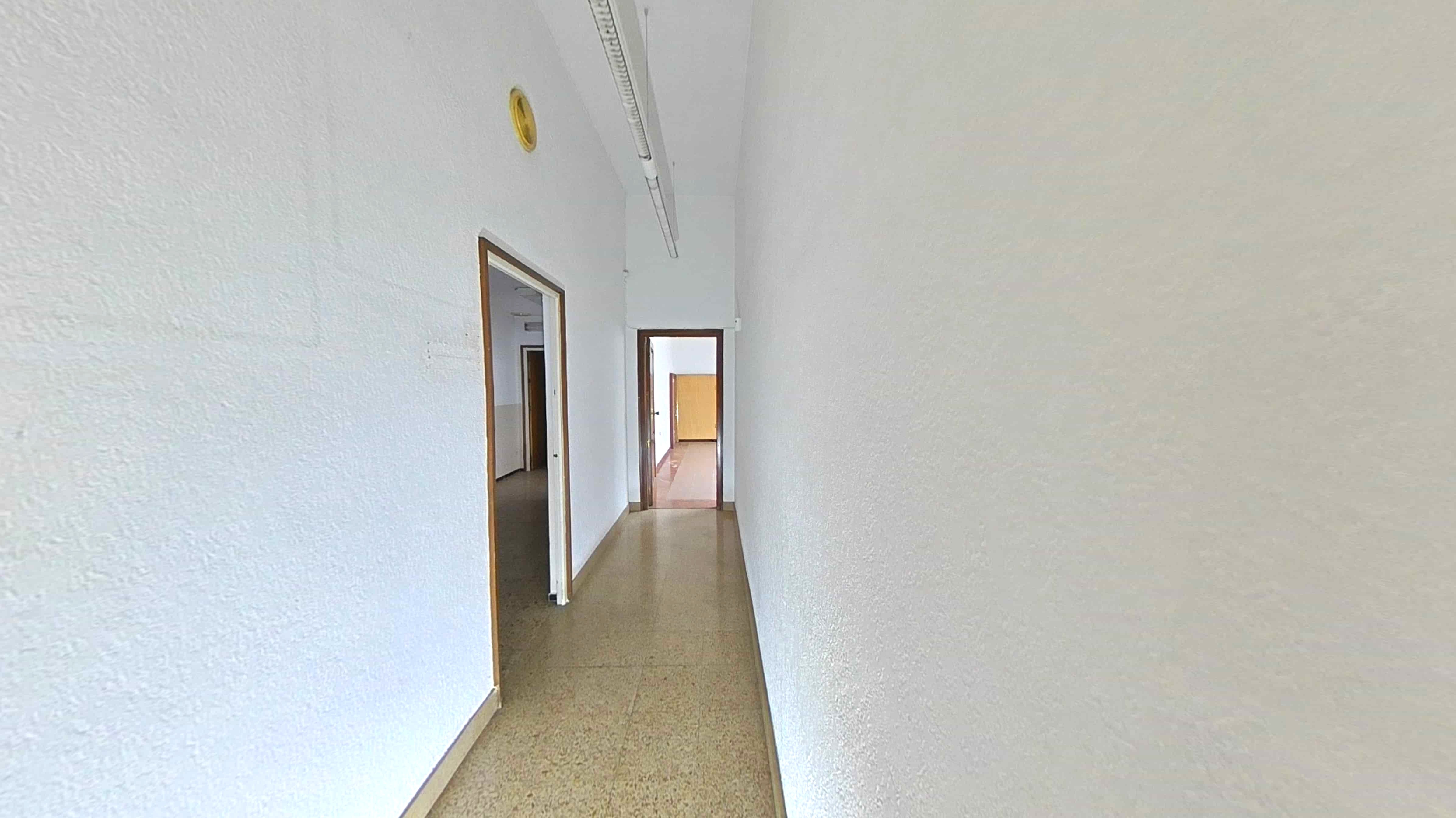 Imóvel para Recuperação em Figueres, Girona - 806m² - Image 27