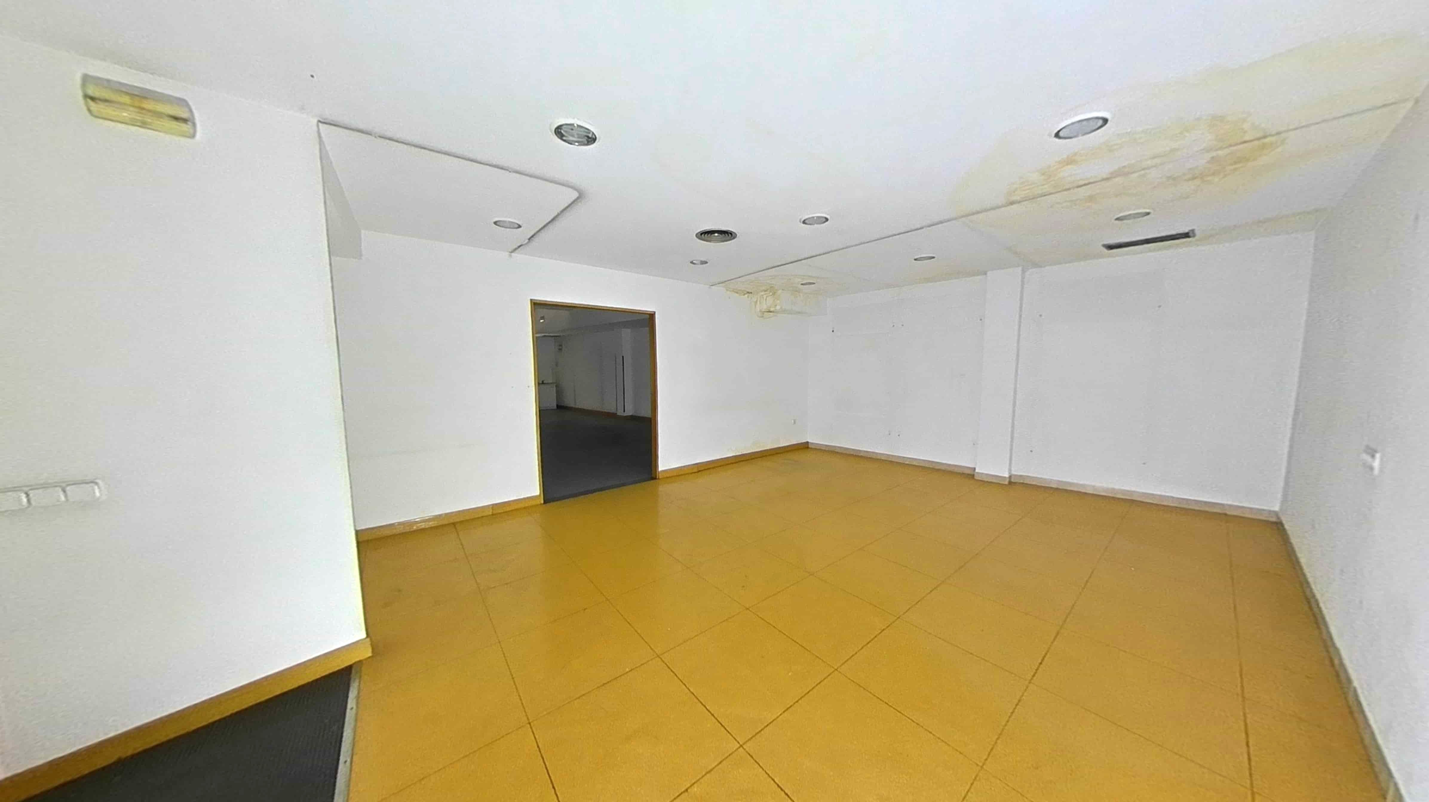 Imóvel para Recuperação em Figueres, Girona - 806m² - Image 28