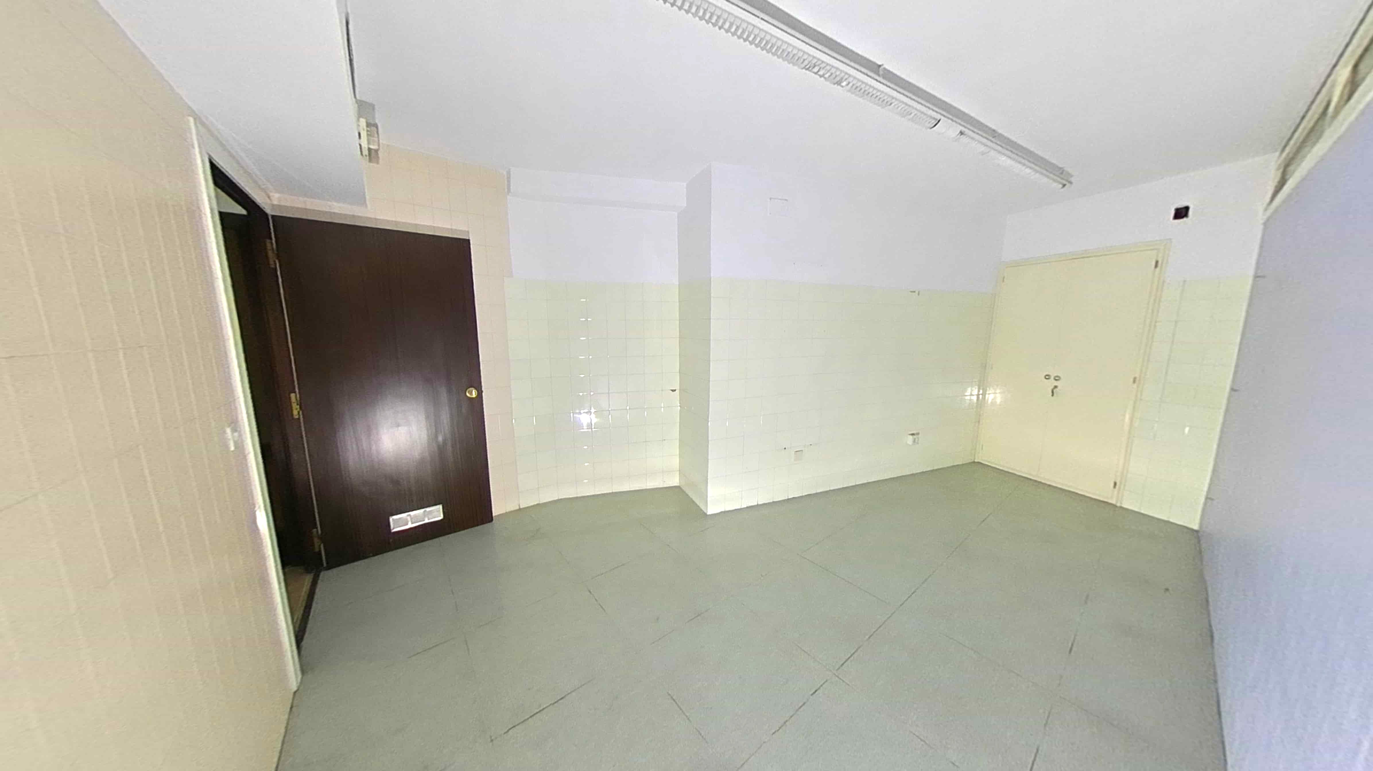 Imóvel para Recuperação em Figueres, Girona - 806m² - Image 30