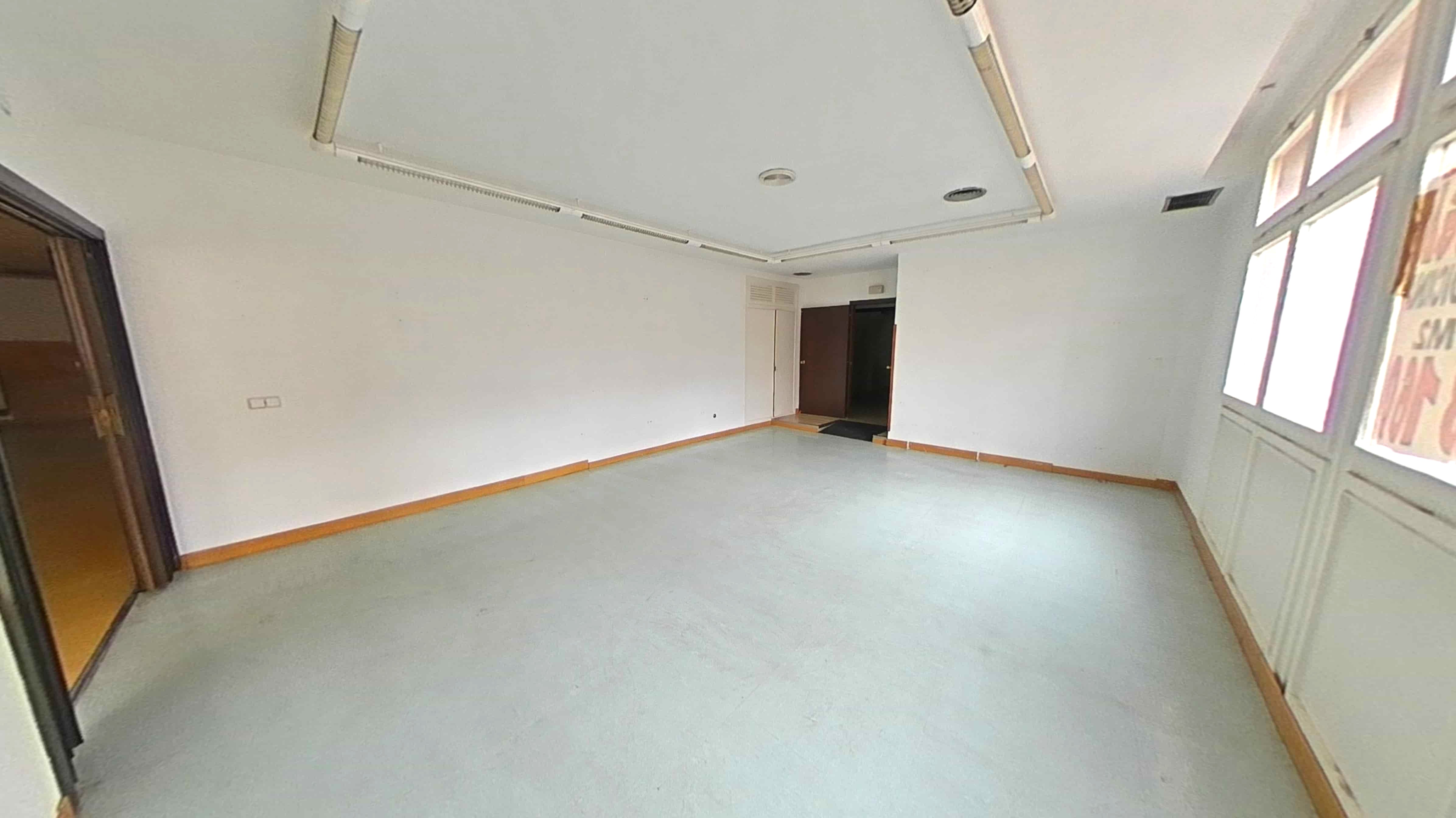Imóvel para Recuperação em Figueres, Girona - 806m² - Image 31