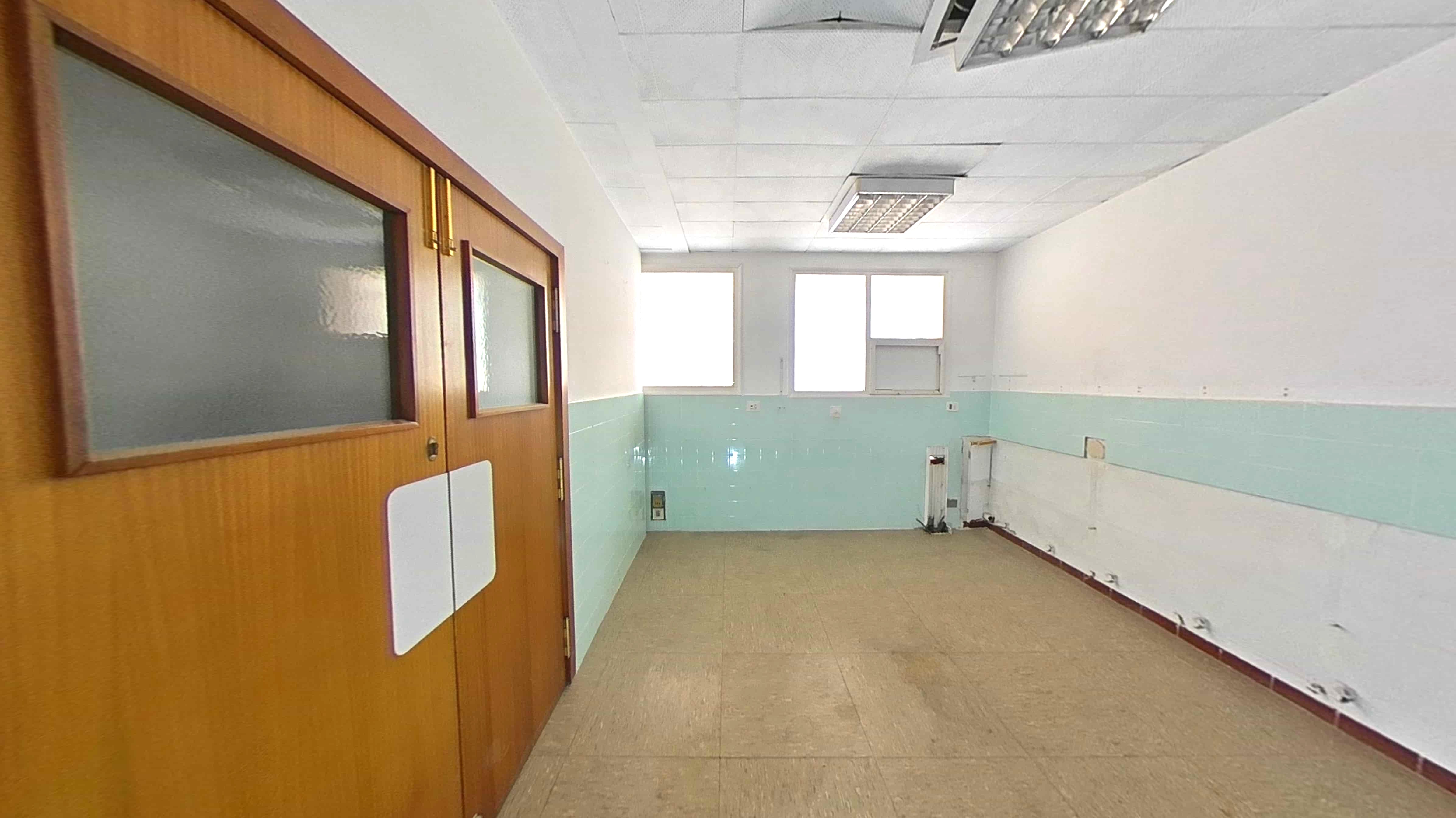 Imóvel para Recuperação em Figueres, Girona - 806m² - Image 35