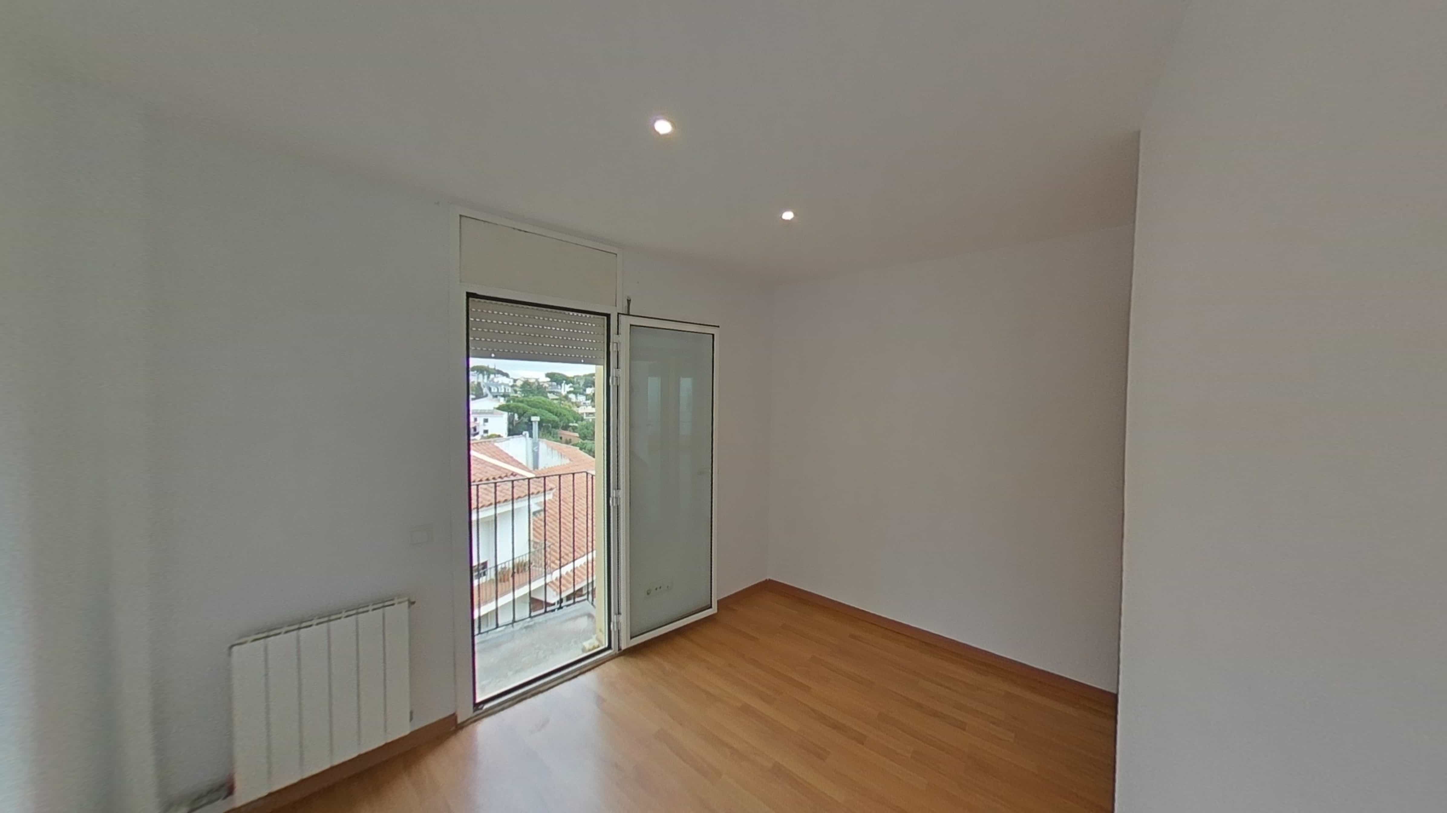 Casa Moderna em Barcelona com Terraço e Ar Condicionado - Image 17