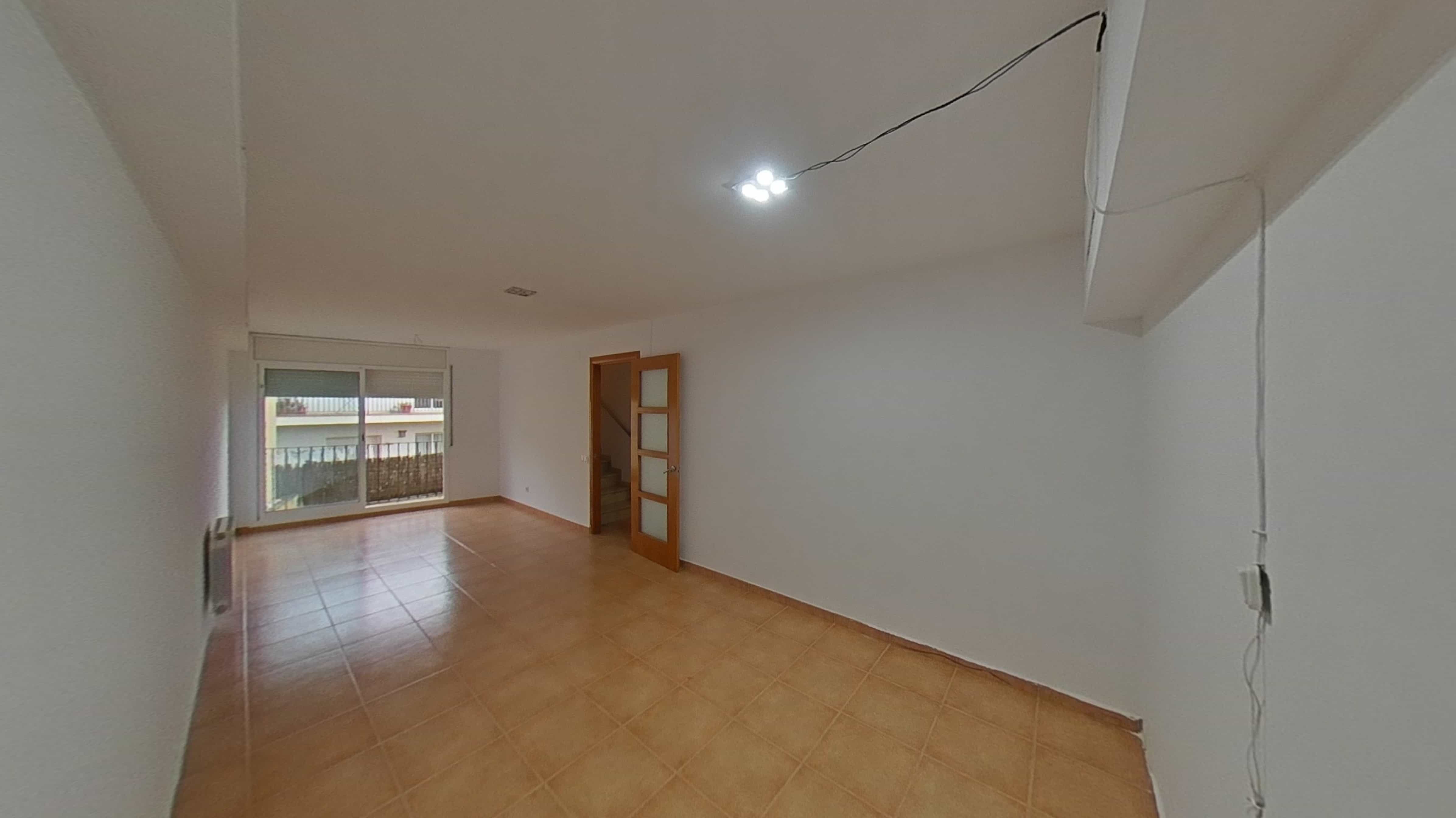 Casa Moderna em Barcelona com Terraço e Ar Condicionado - Image 19