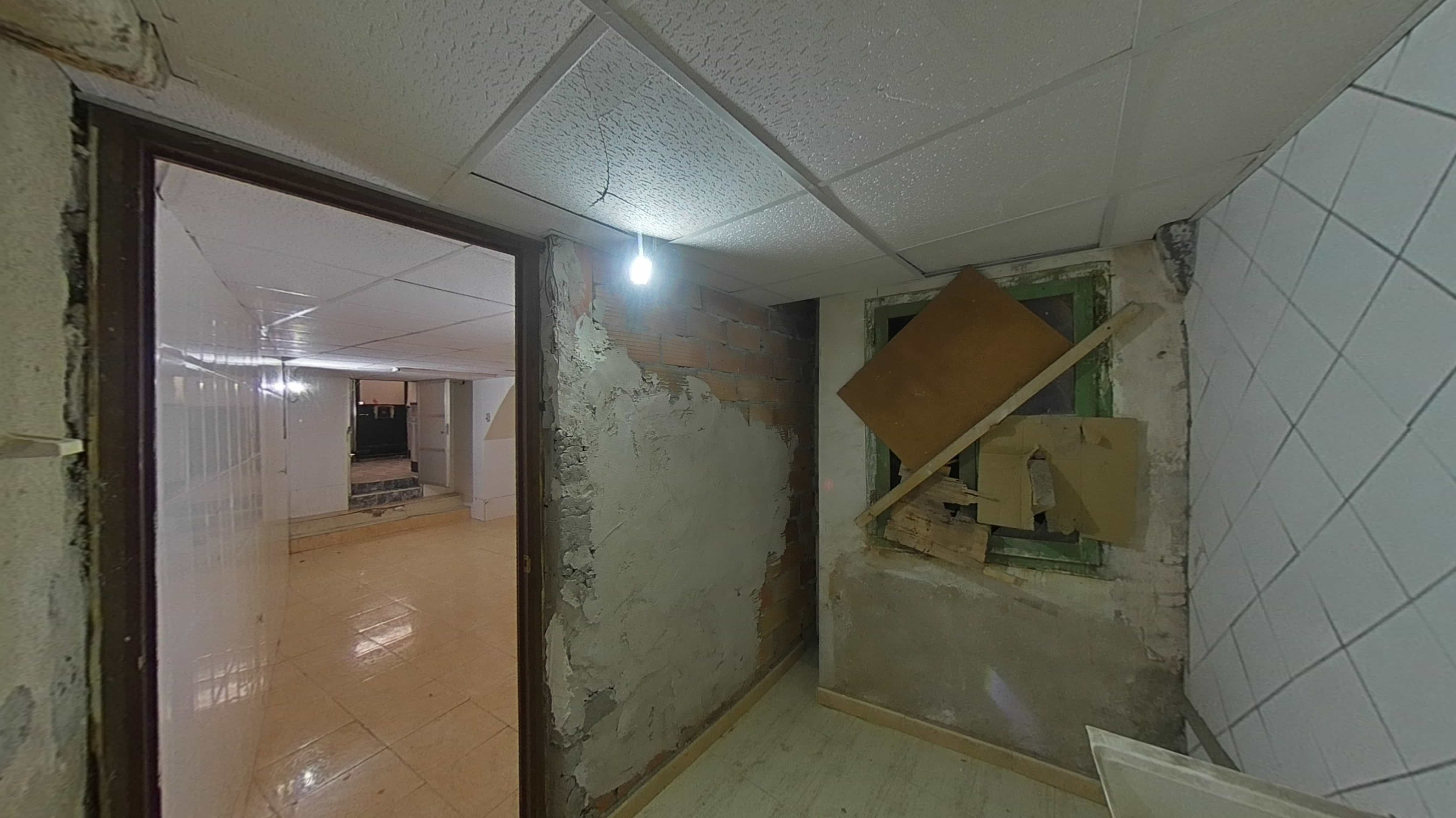 - Image 43