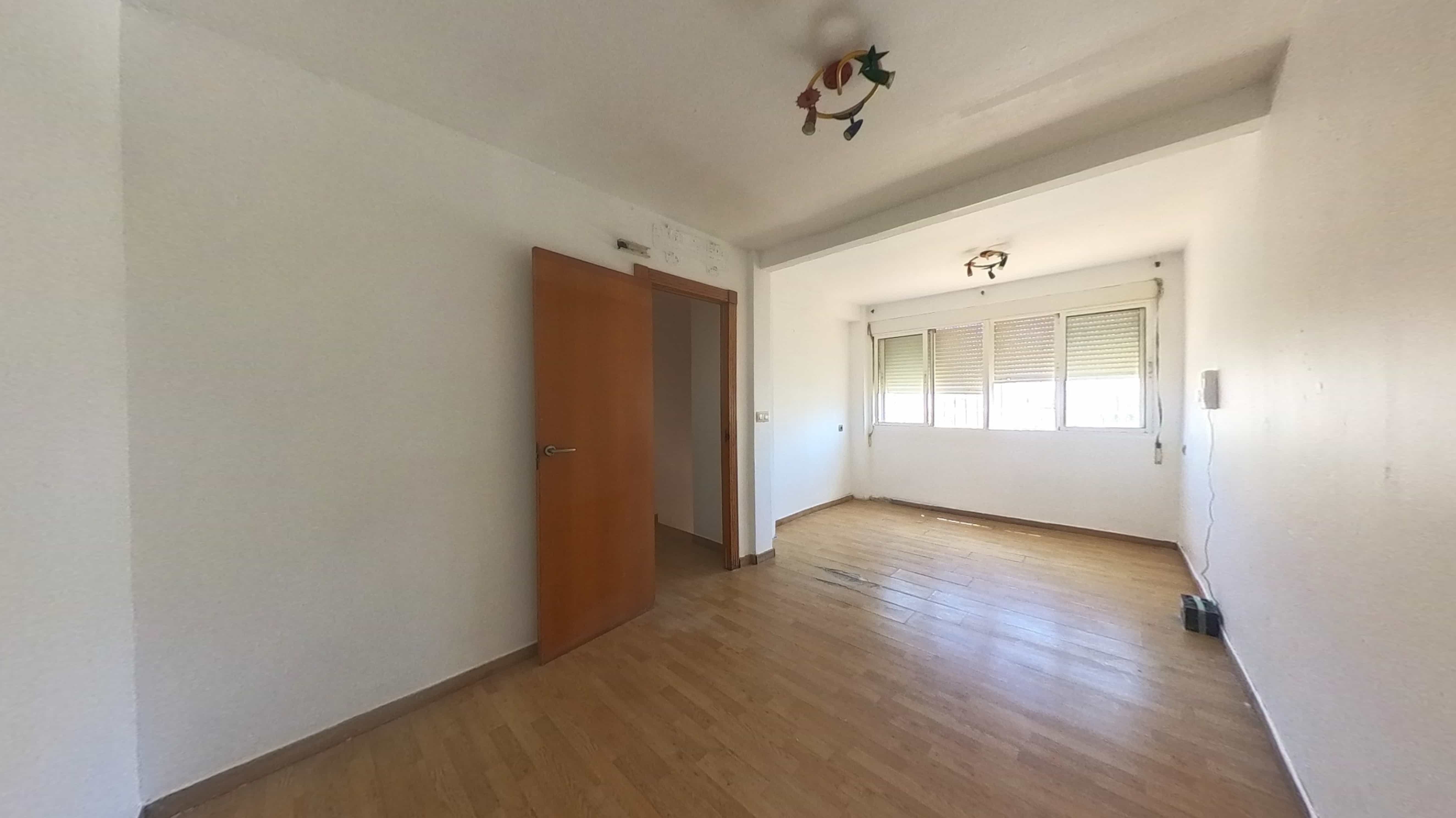 Duplex em Torrevieja, Alicante - Oportunidade de Recuperação - Image 15