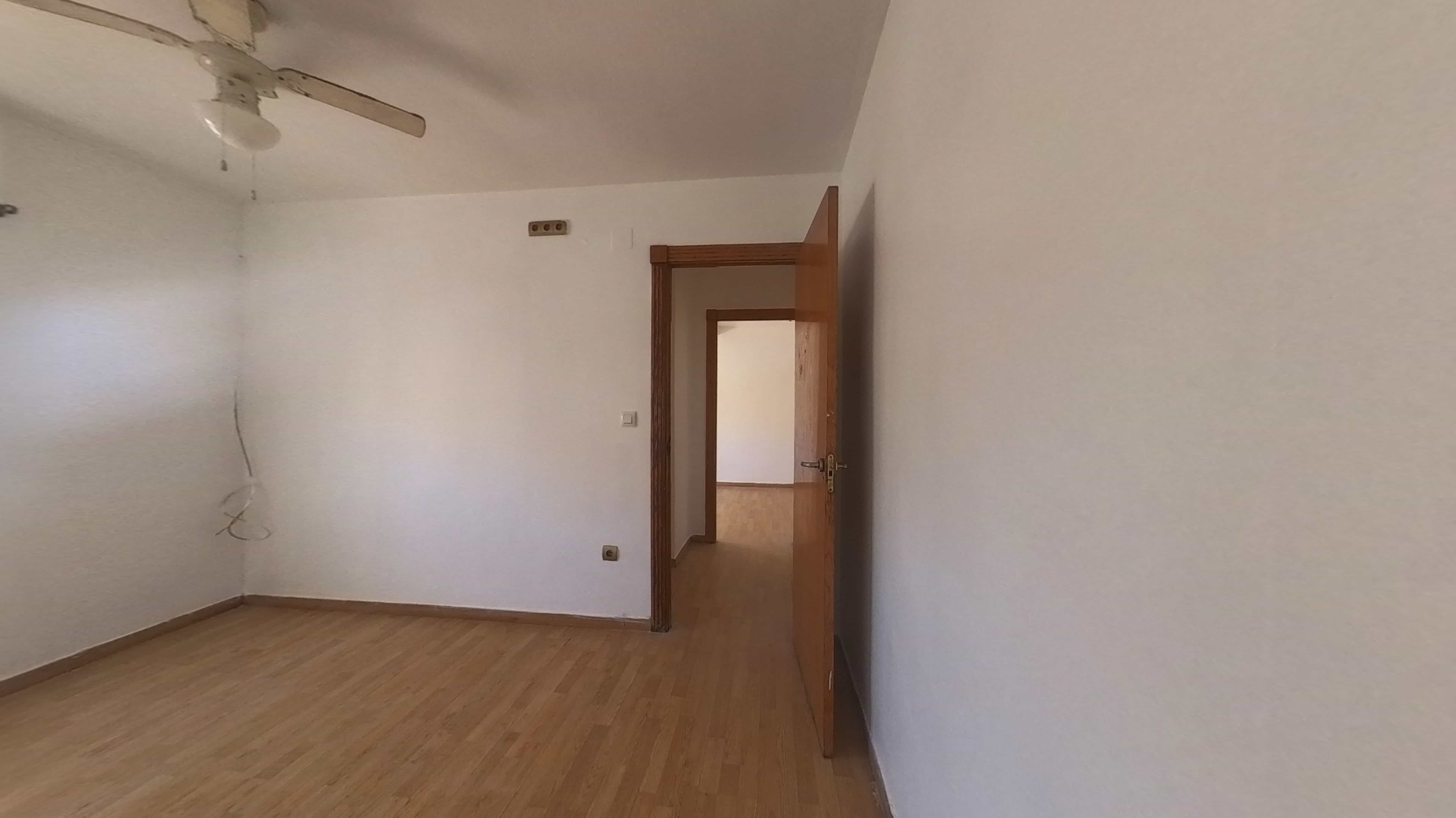 Duplex em Torrevieja, Alicante - Oportunidade de Recuperação - Image 21