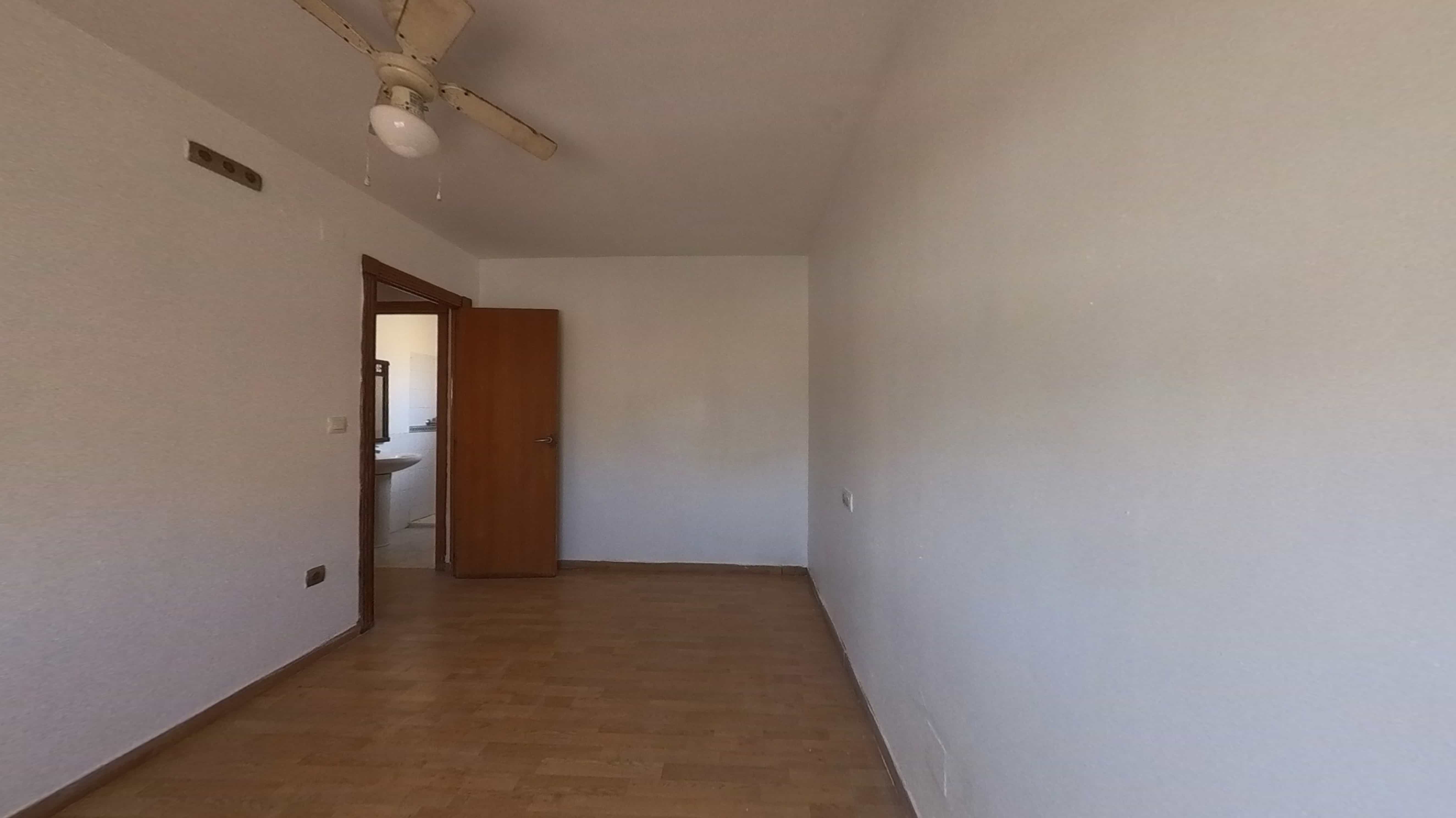 Duplex em Torrevieja, Alicante - Oportunidade de Recuperação - Image 20