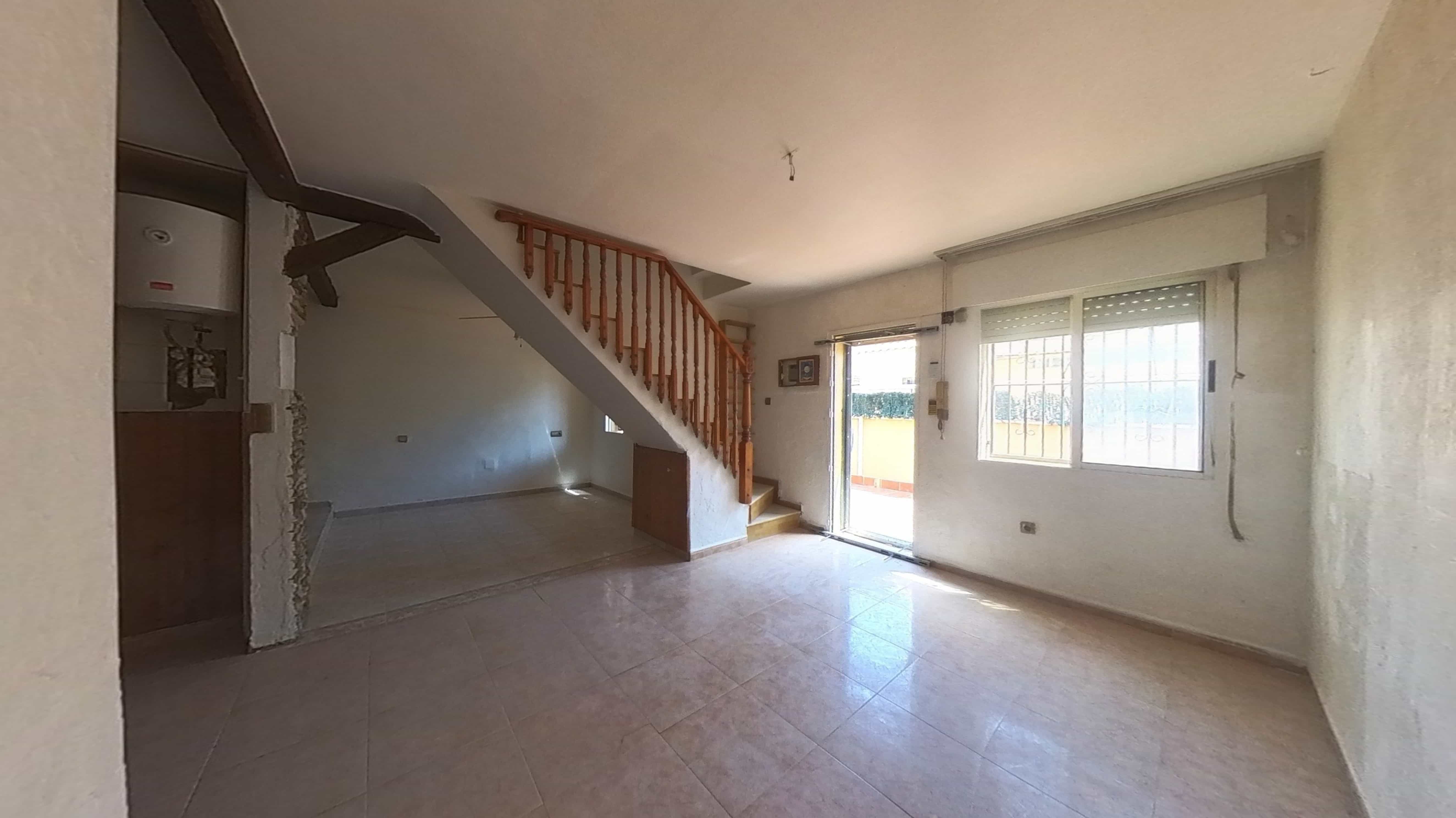 Duplex em Torrevieja, Alicante - Oportunidade de Recuperação - Image 5