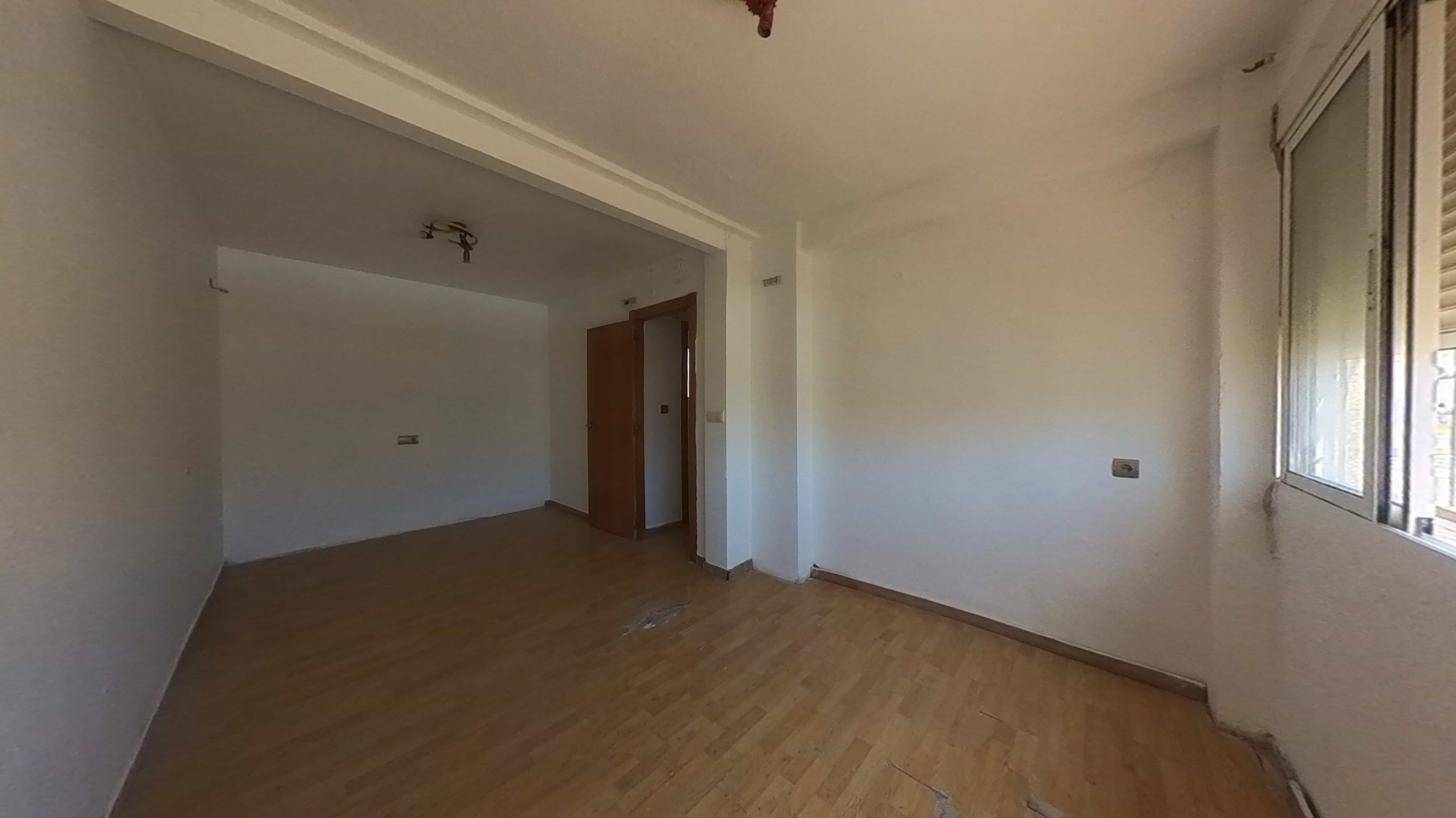 Duplex em Torrevieja, Alicante - Oportunidade de Recuperação - Image 18