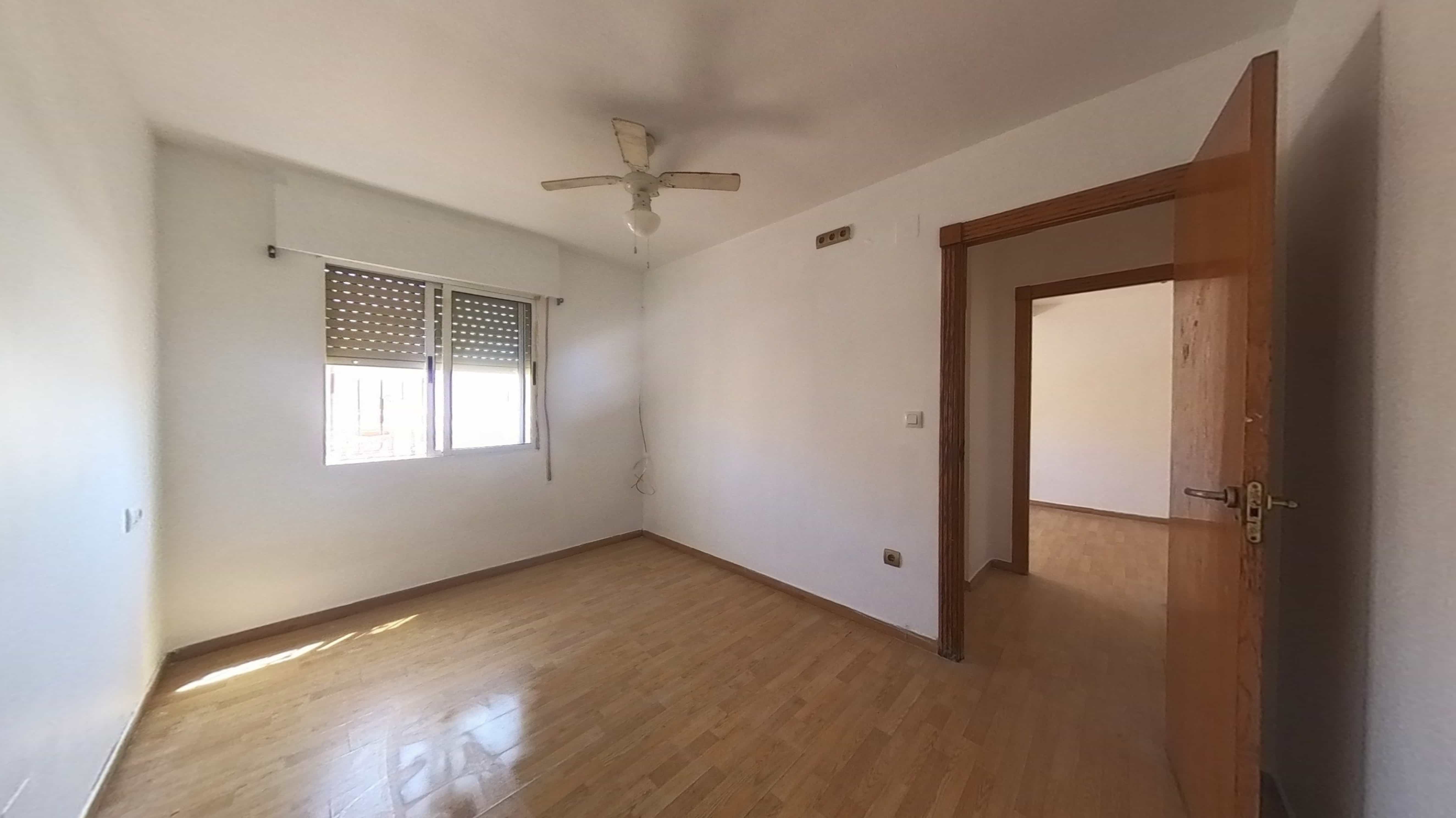 Duplex em Torrevieja, Alicante - Oportunidade de Recuperação - Image 22