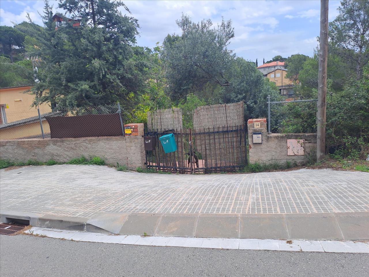 undefined - Image 1
