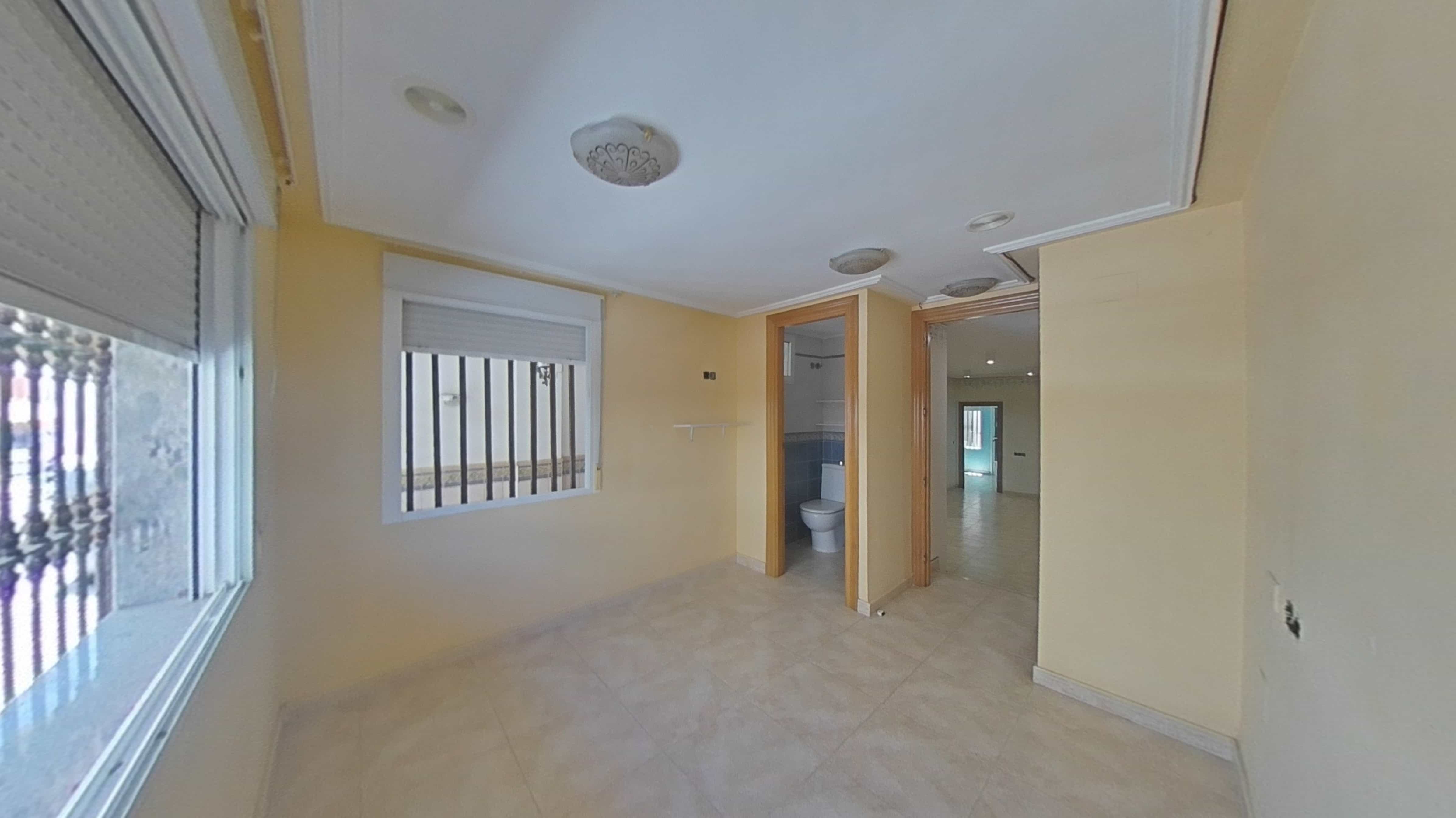 Espaçoso Apartamento T3 em Torrevieja, Alicante - Image 28