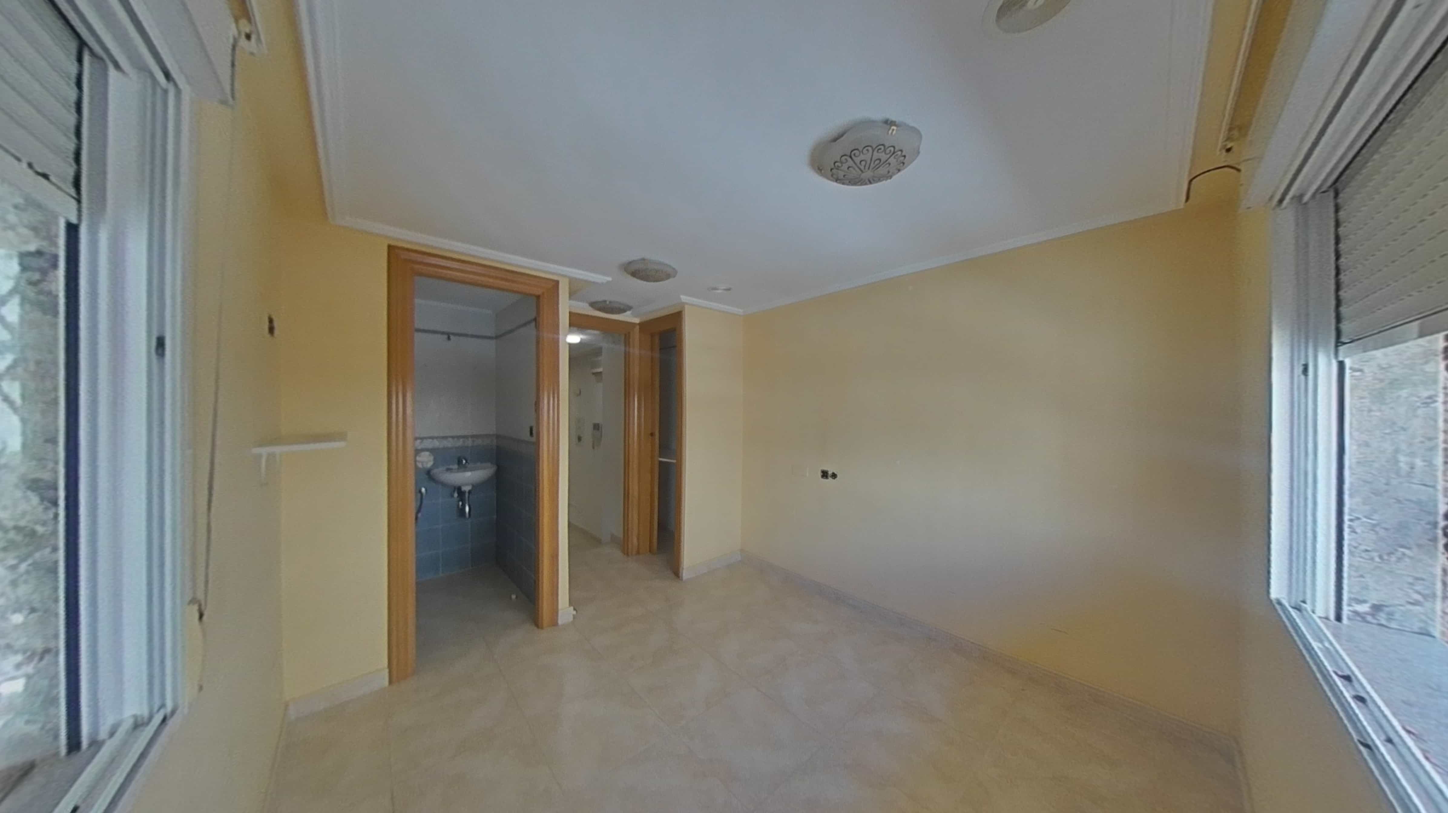 Espaçoso Apartamento T3 em Torrevieja, Alicante - Image 30