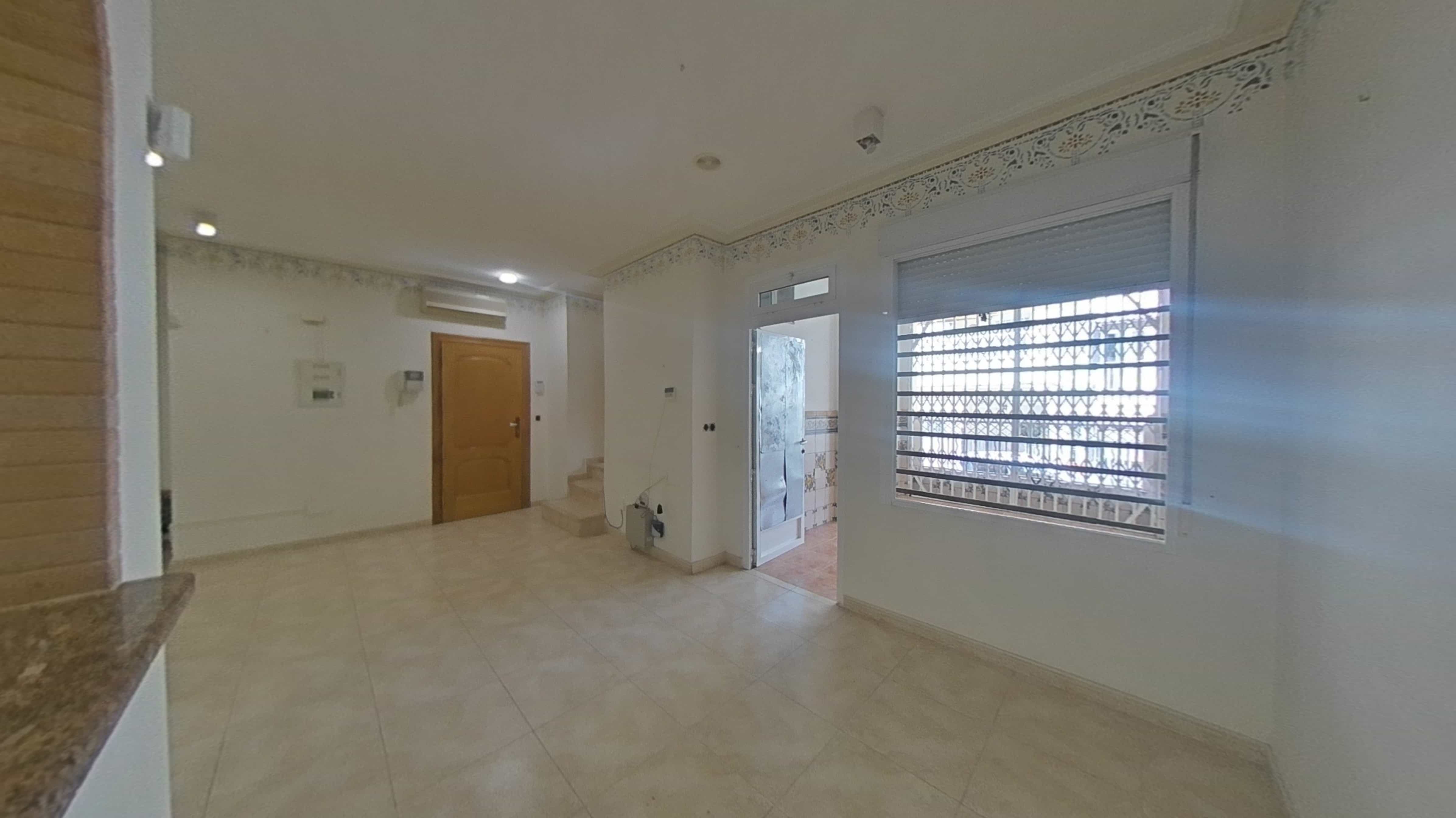 Espaçoso Apartamento T3 em Torrevieja, Alicante - Image 12