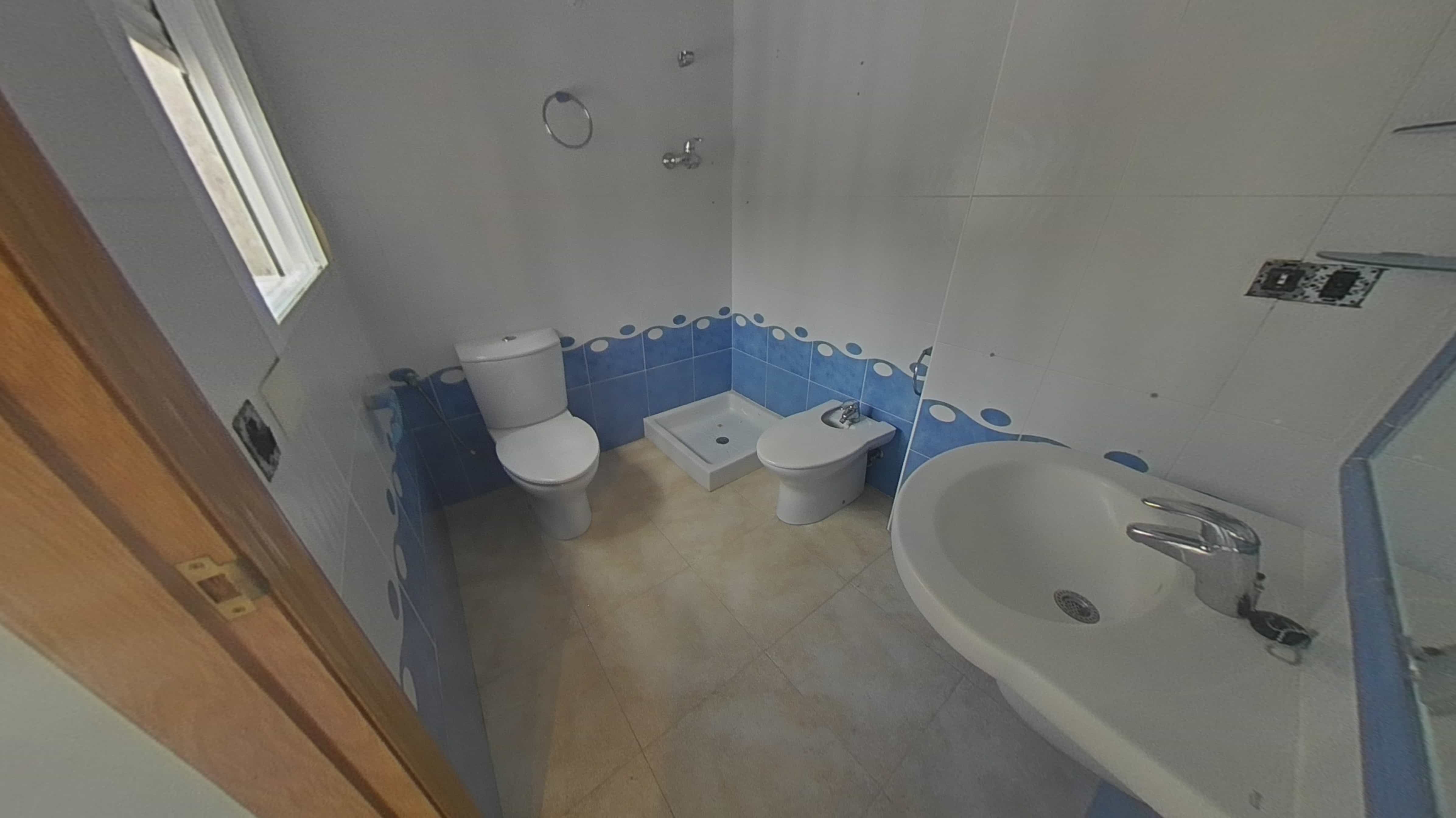 Espaçoso Apartamento T3 em Torrevieja, Alicante - Image 45