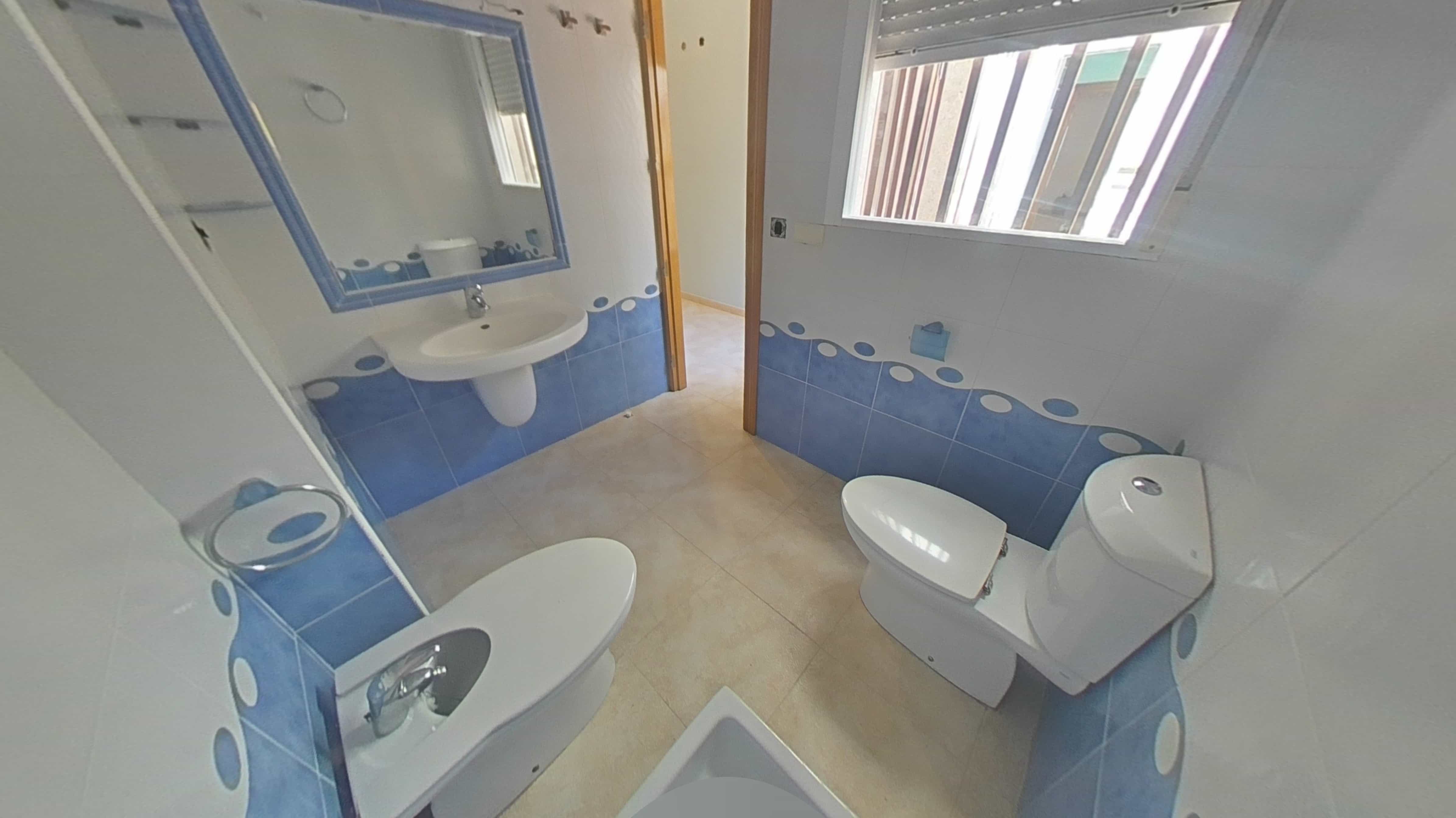 Espaçoso Apartamento T3 em Torrevieja, Alicante - Image 42