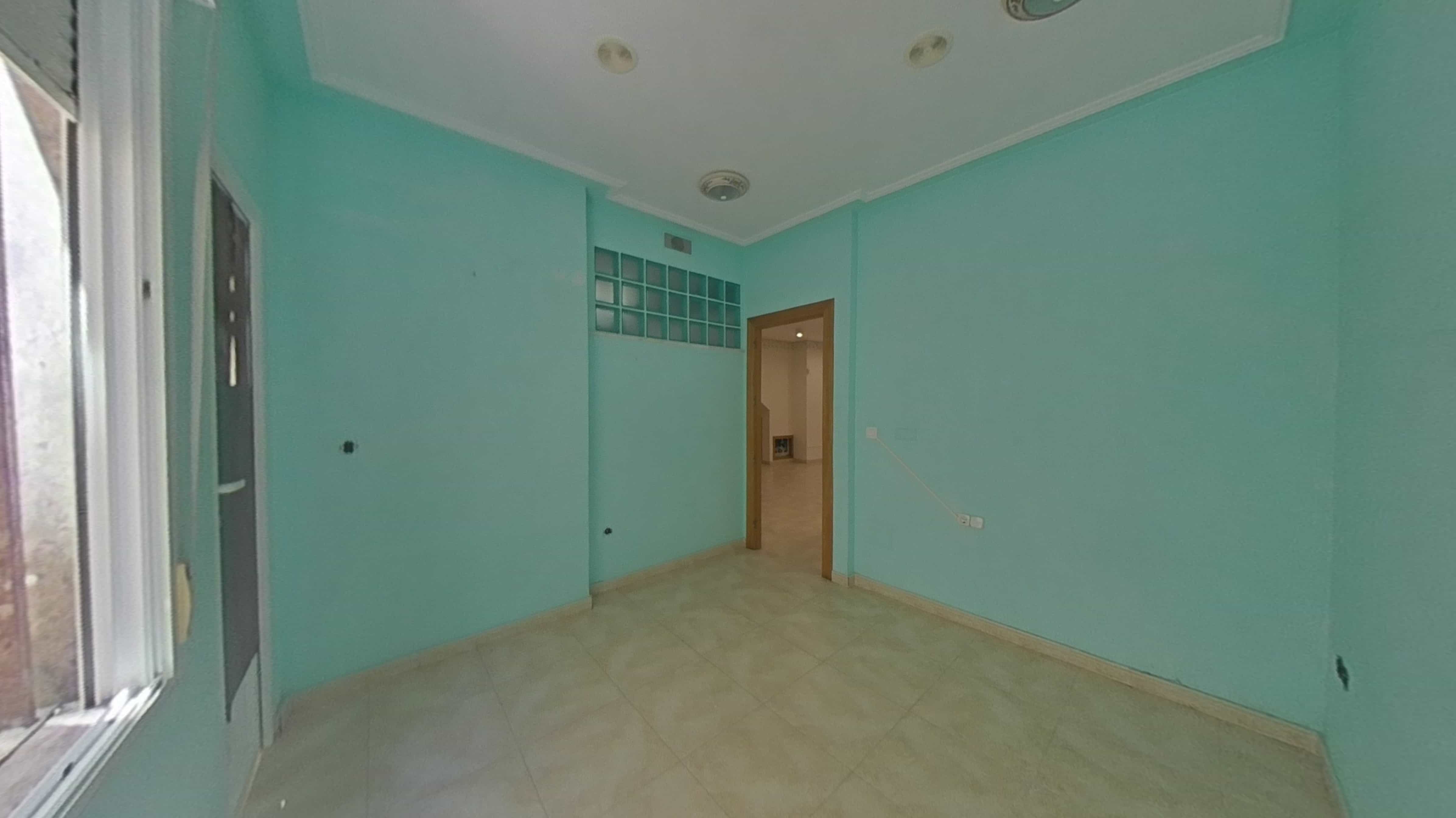 Espaçoso Apartamento T3 em Torrevieja, Alicante - Image 36