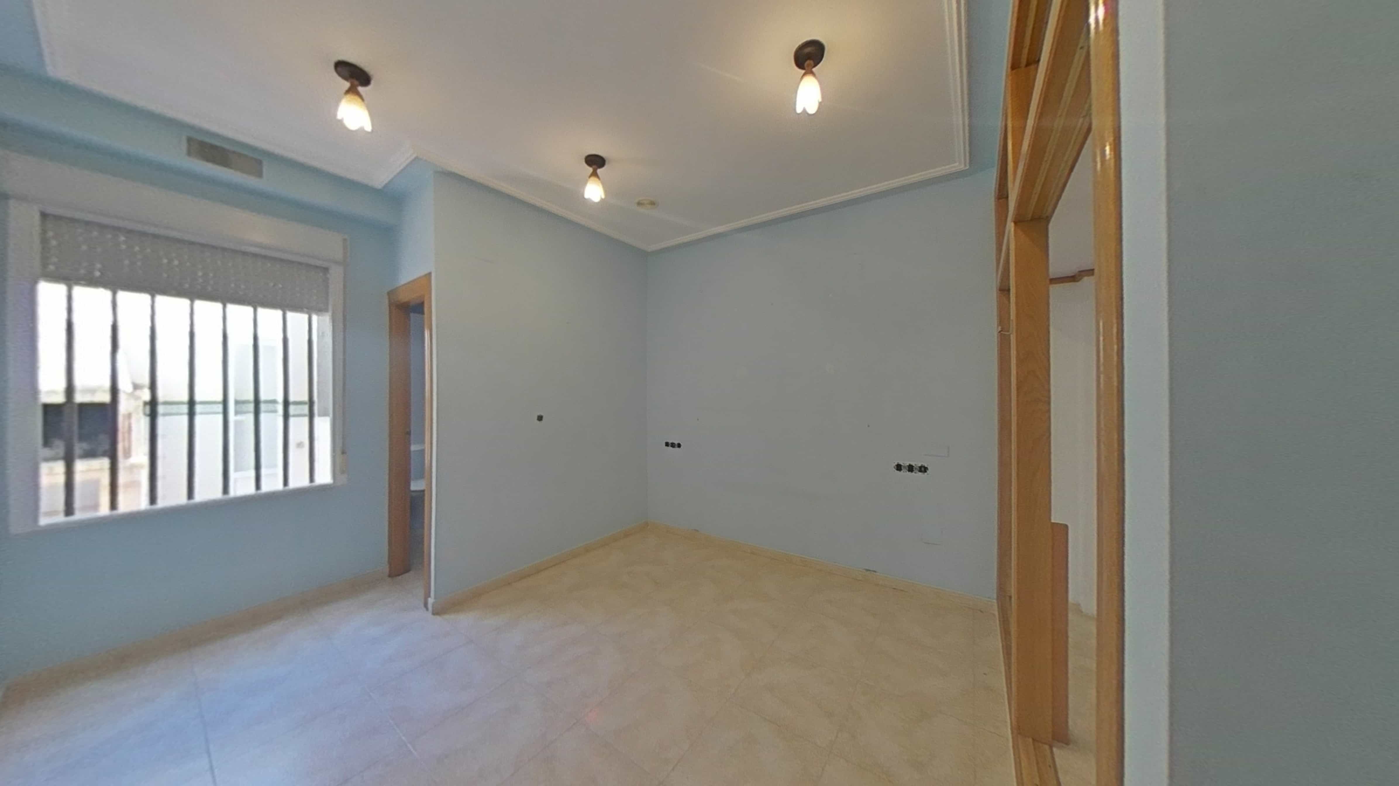 Espaçoso Apartamento T3 em Torrevieja, Alicante - Image 39