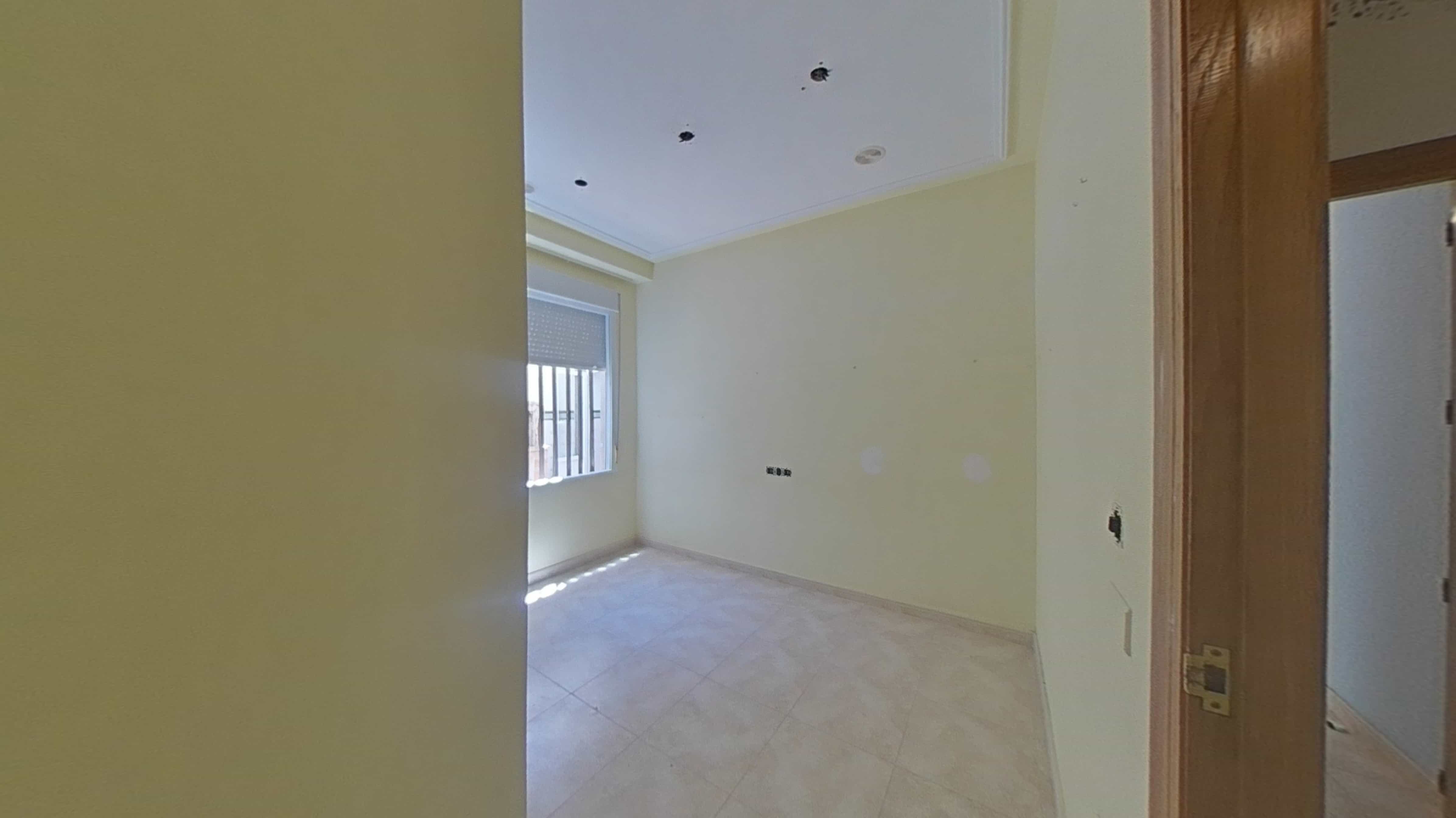 Espaçoso Apartamento T3 em Torrevieja, Alicante - Image 31