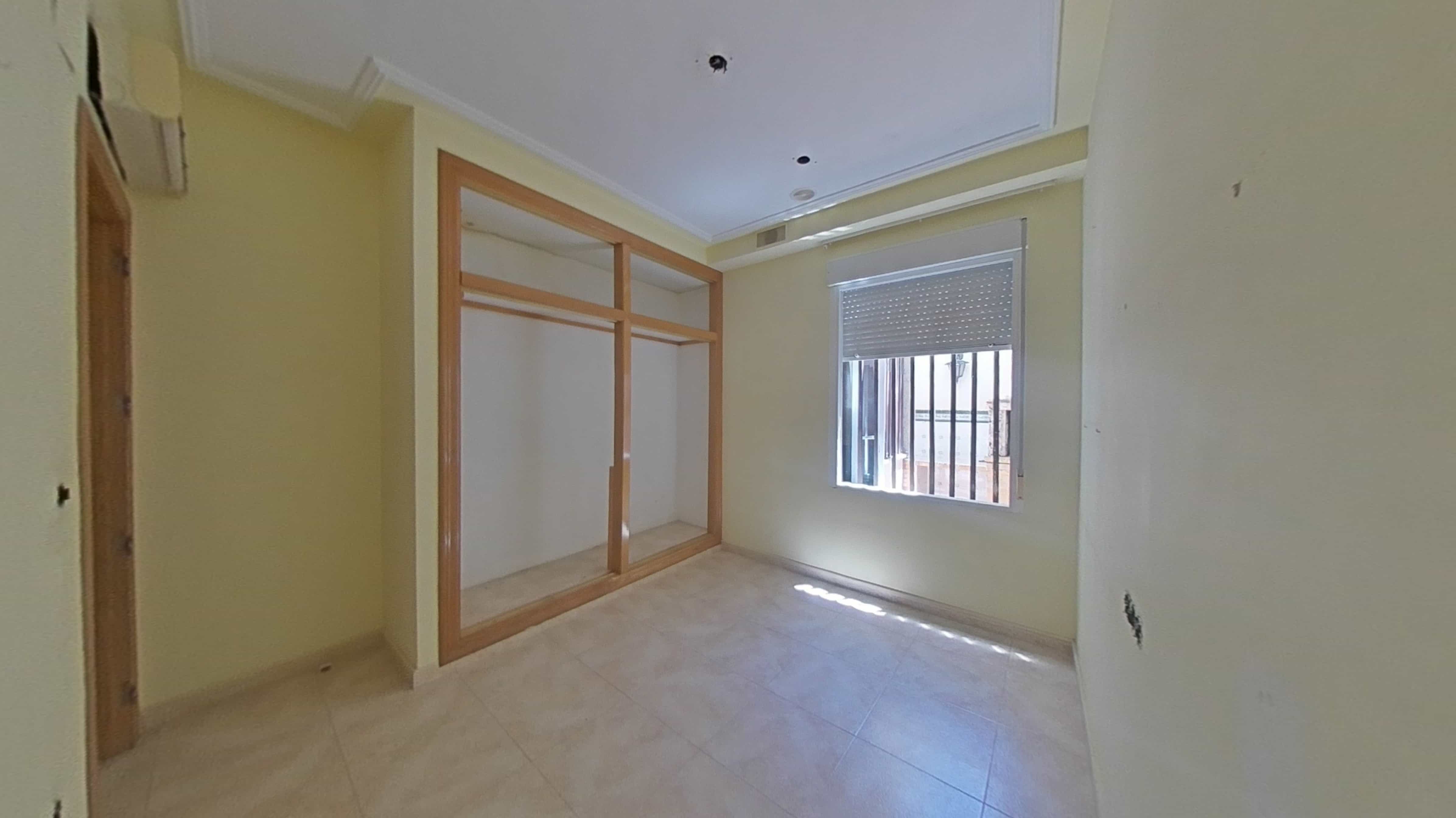 Espaçoso Apartamento T3 em Torrevieja, Alicante - Image 40