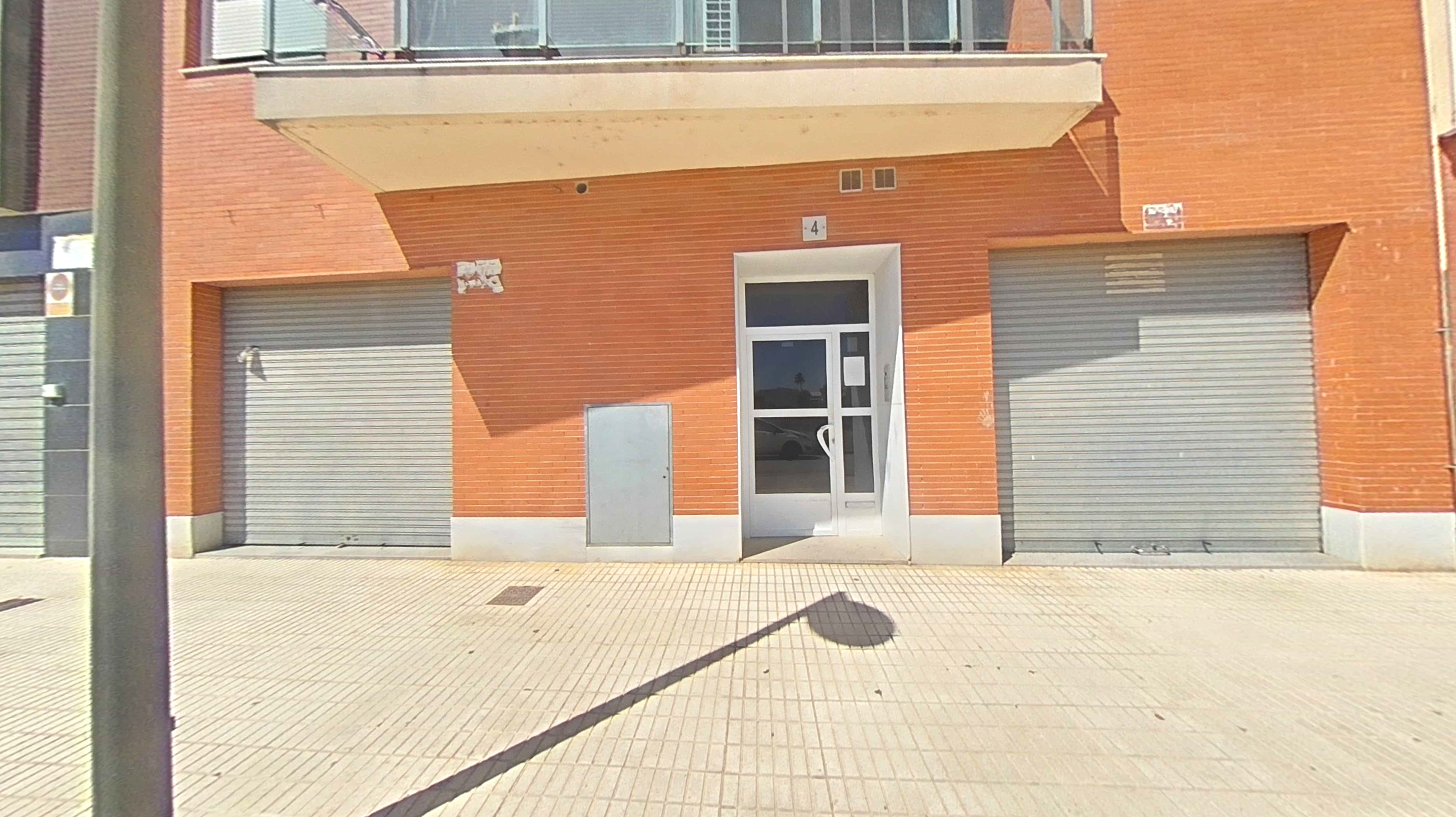 Local comercial en Josefa Ahuir