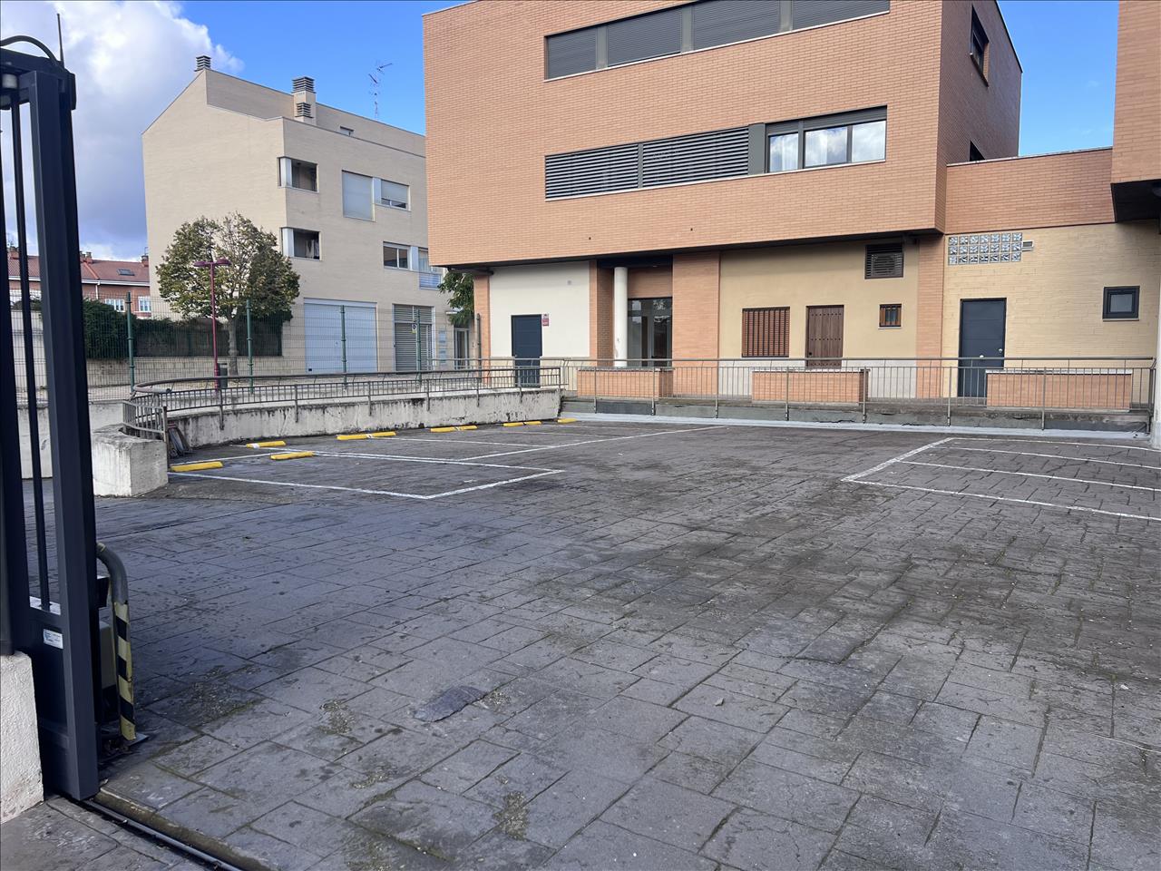 Garaje en Julian Fernandez Ollero