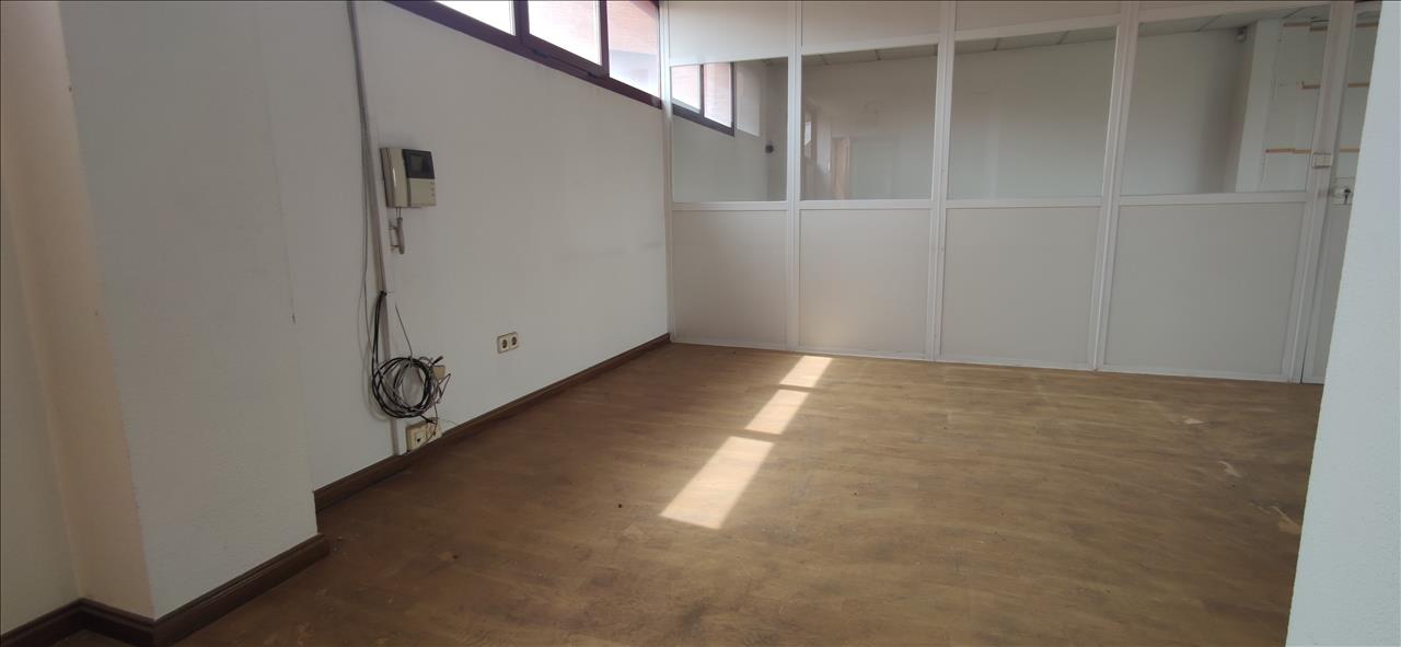  - Image 9