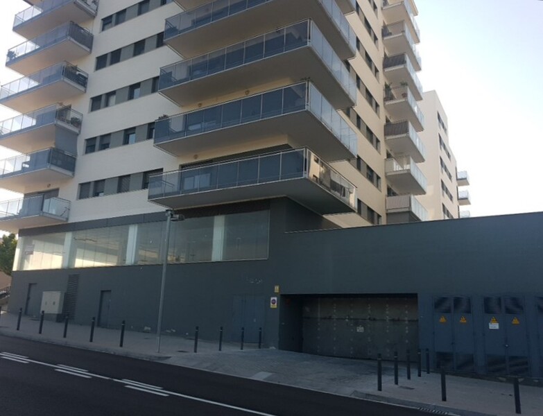 undefined - Image 1