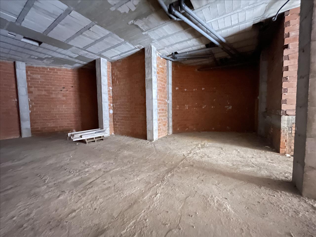  - Image 7