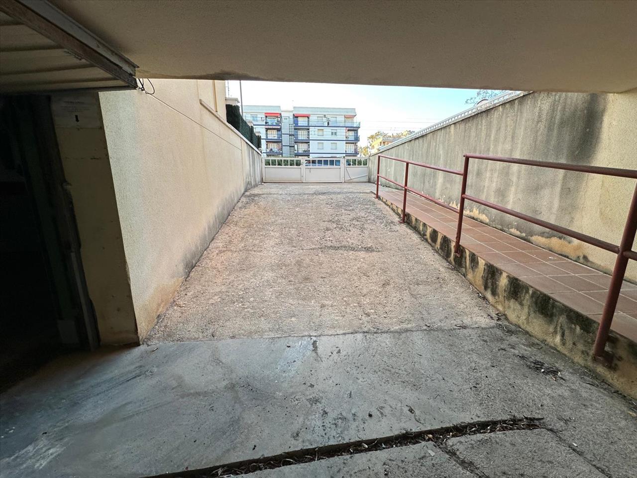 undefined - Image 2