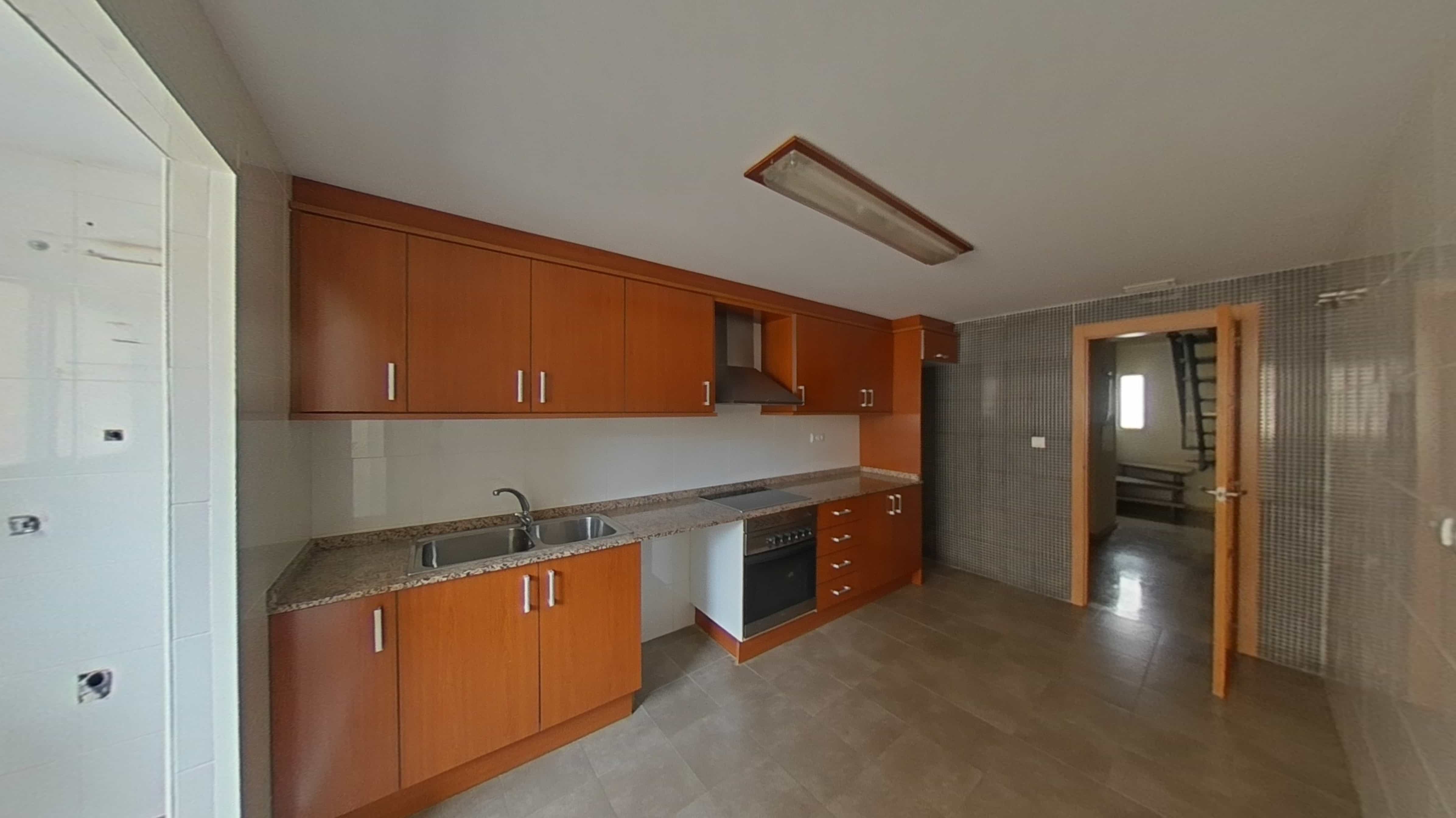  - Image 7