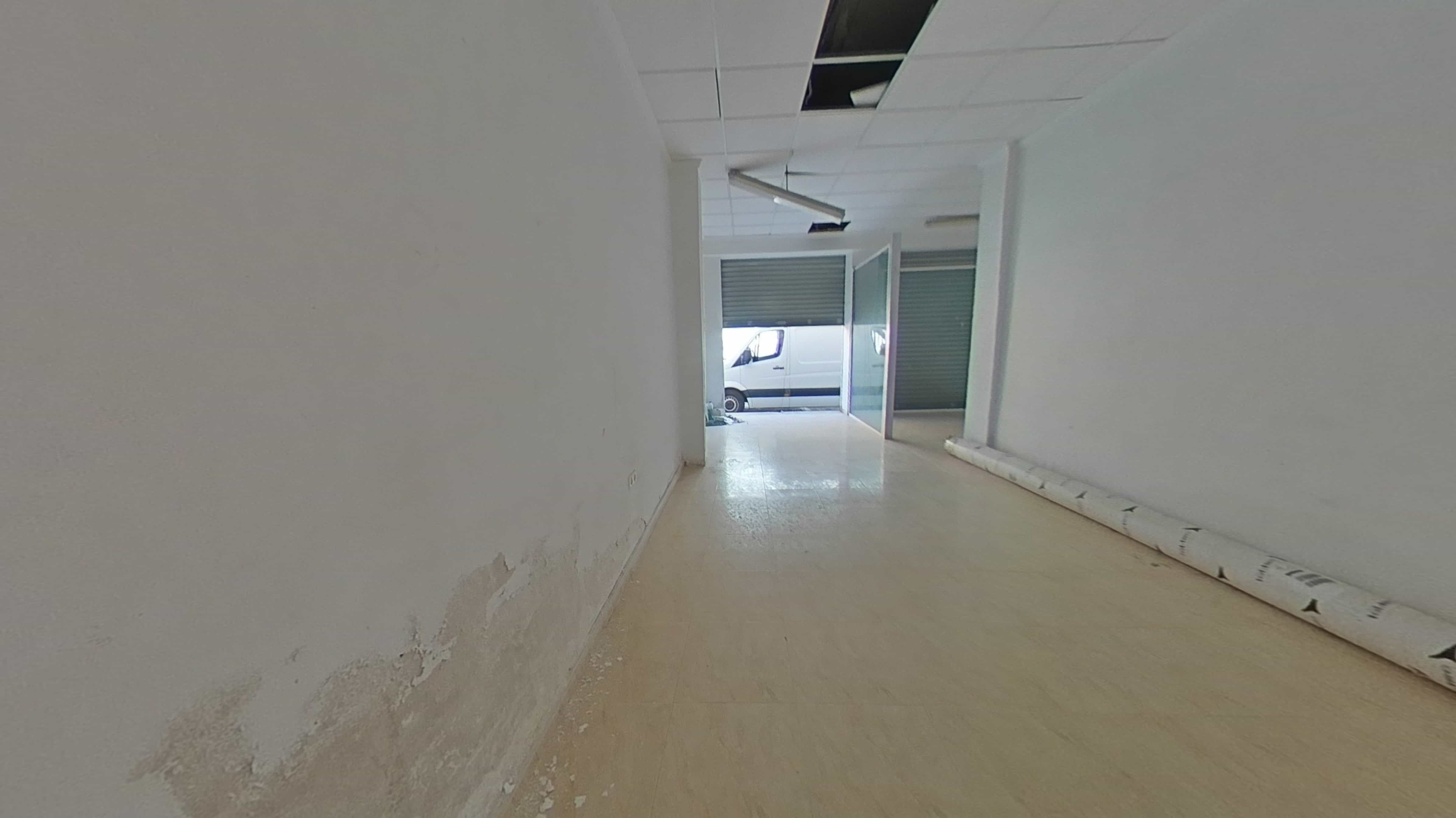 LOCAL COMERCIAL NO CENTRO DE TORREVIEJA - Image 8