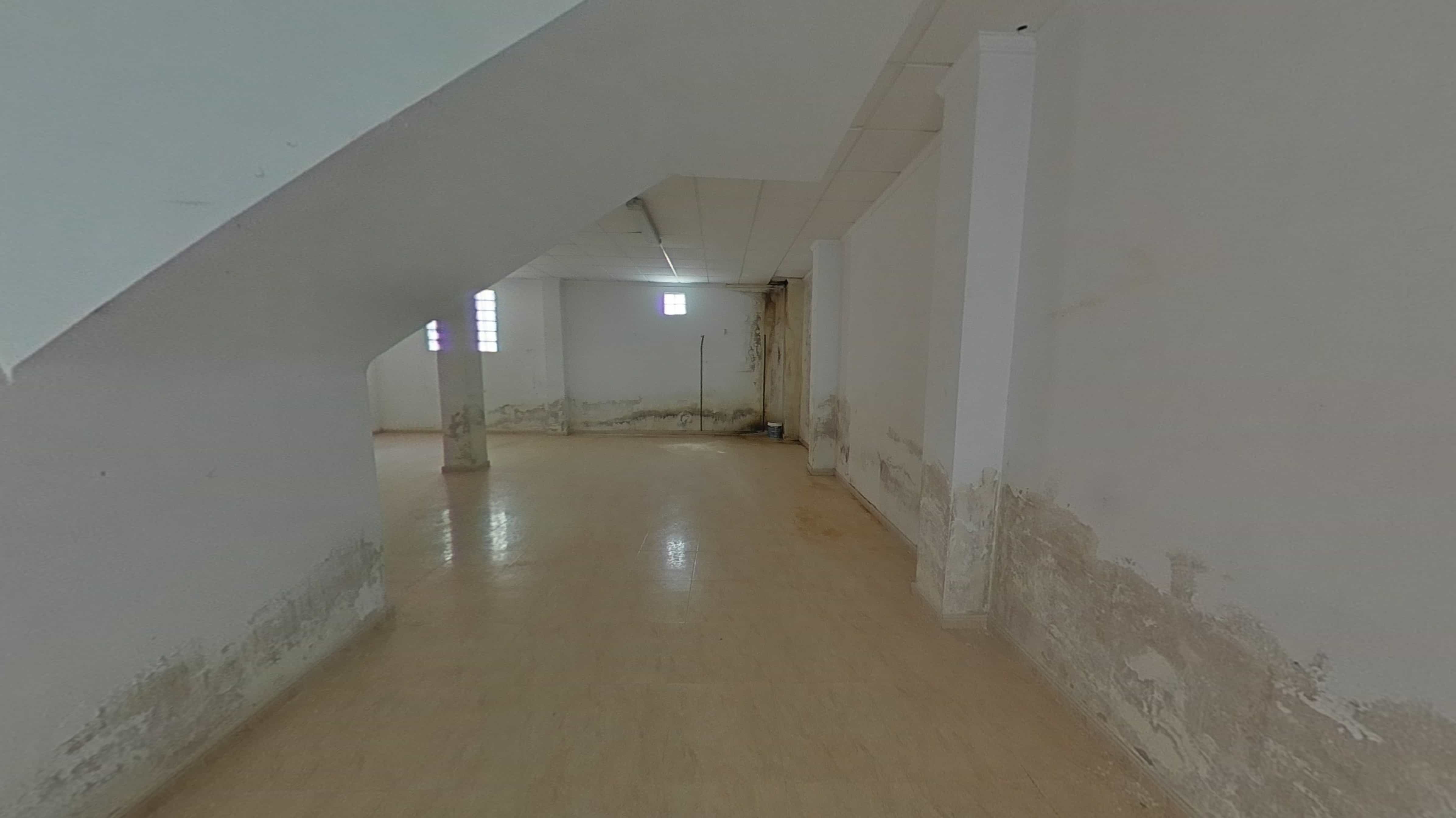 LOCAL COMERCIAL NO CENTRO DE TORREVIEJA - Image 11