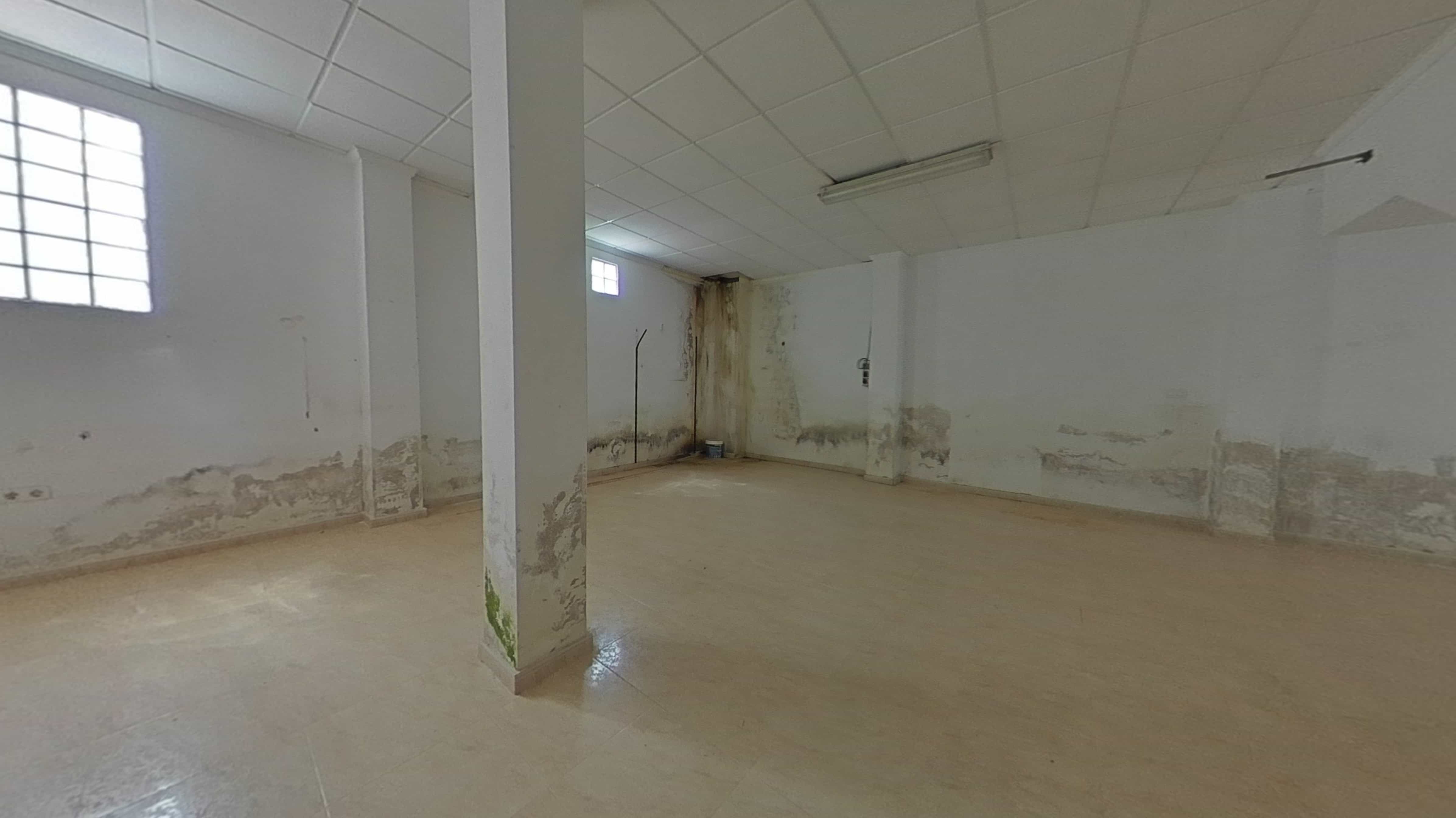 LOCAL COMERCIAL NO CENTRO DE TORREVIEJA - Image 16