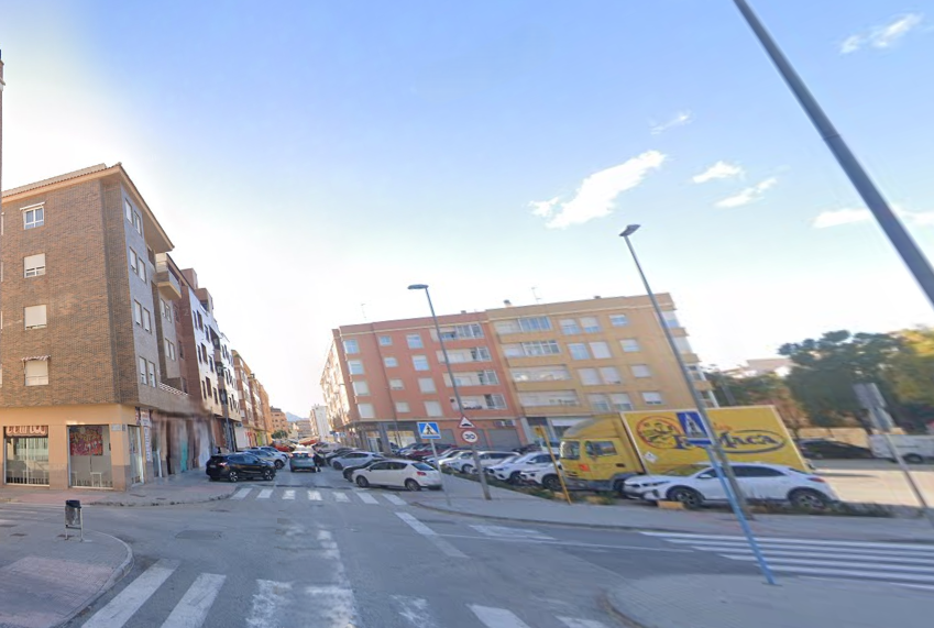 Garagem à venda em Novelda, Alicante - 14m² por 2500€ - Image 2