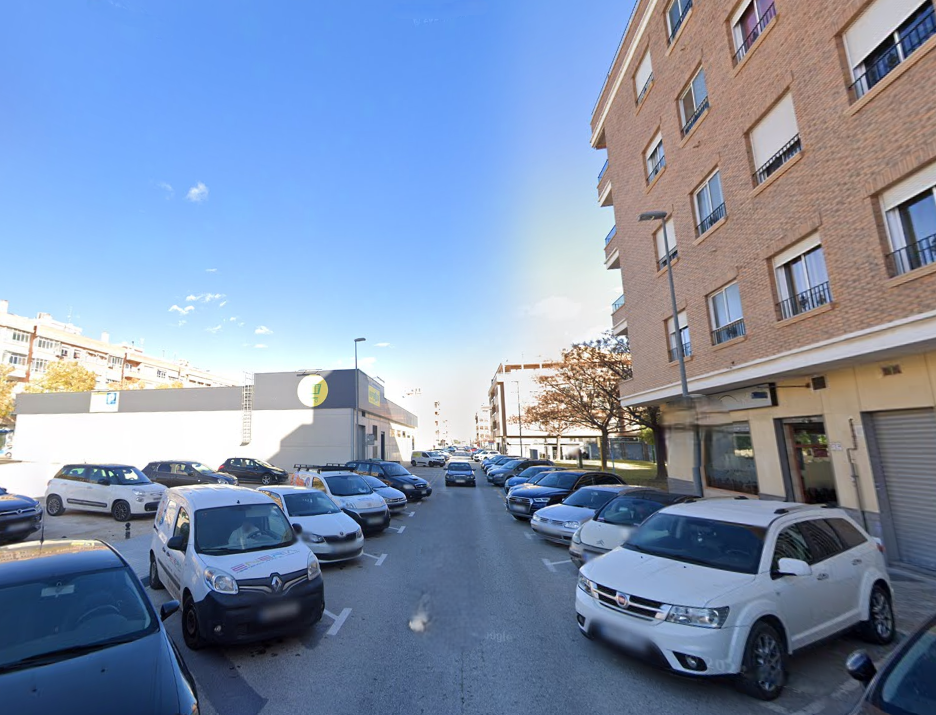 Garagem à venda em Novelda, Alicante - 14m² por 2500€ - Image 3