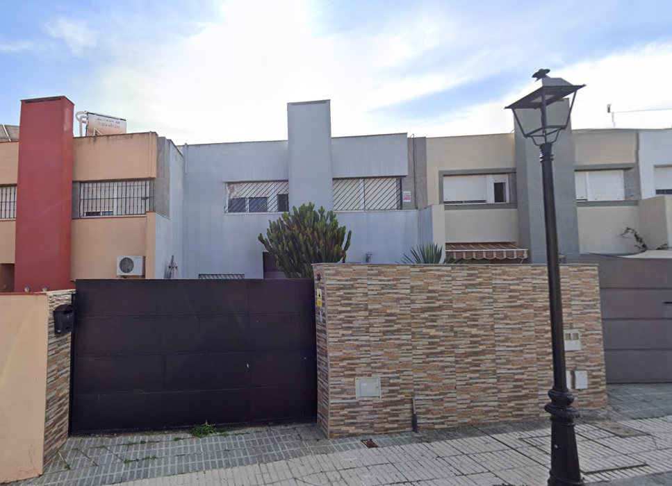 Casa en RAYA REAL