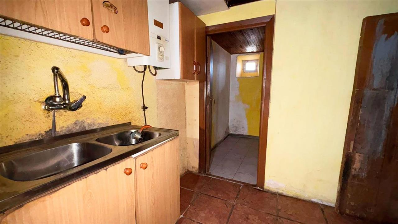 undefined - Image 13