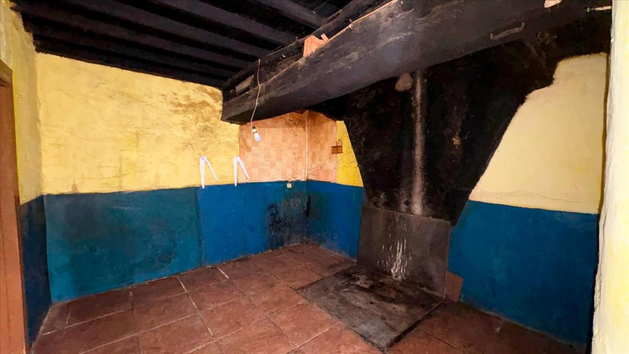 undefined - Image 15