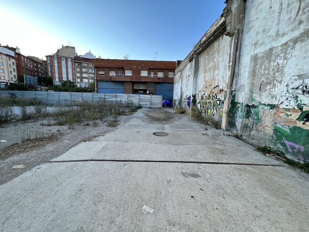 undefined - Image 14