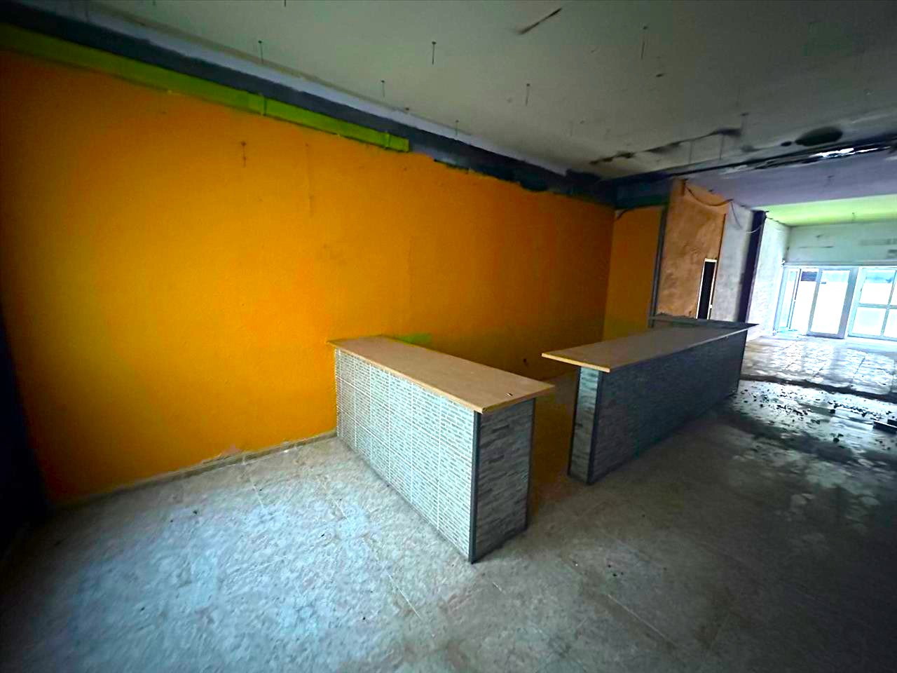 Local comercial en Roda