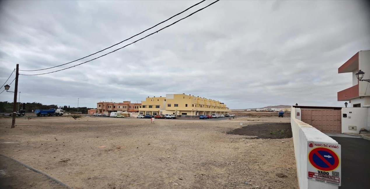 Suelo urbano residencial en Tabajoste