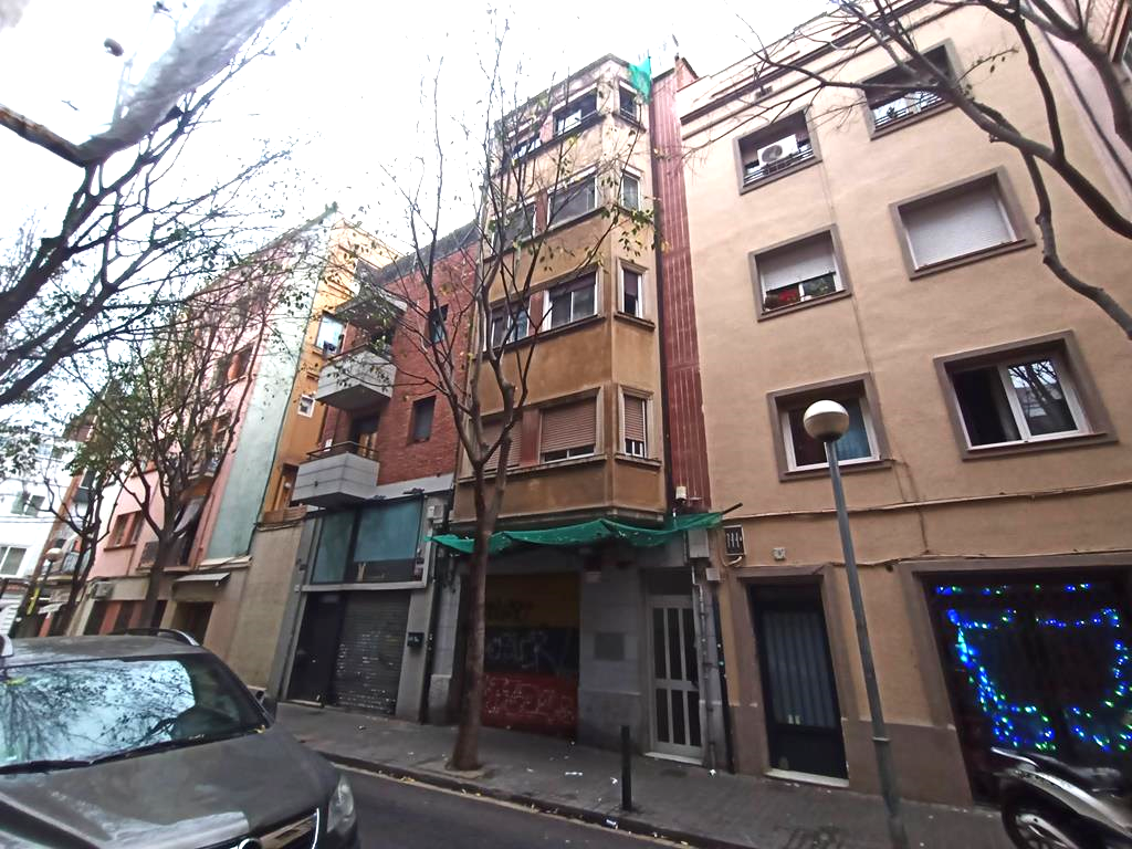 - Image 1