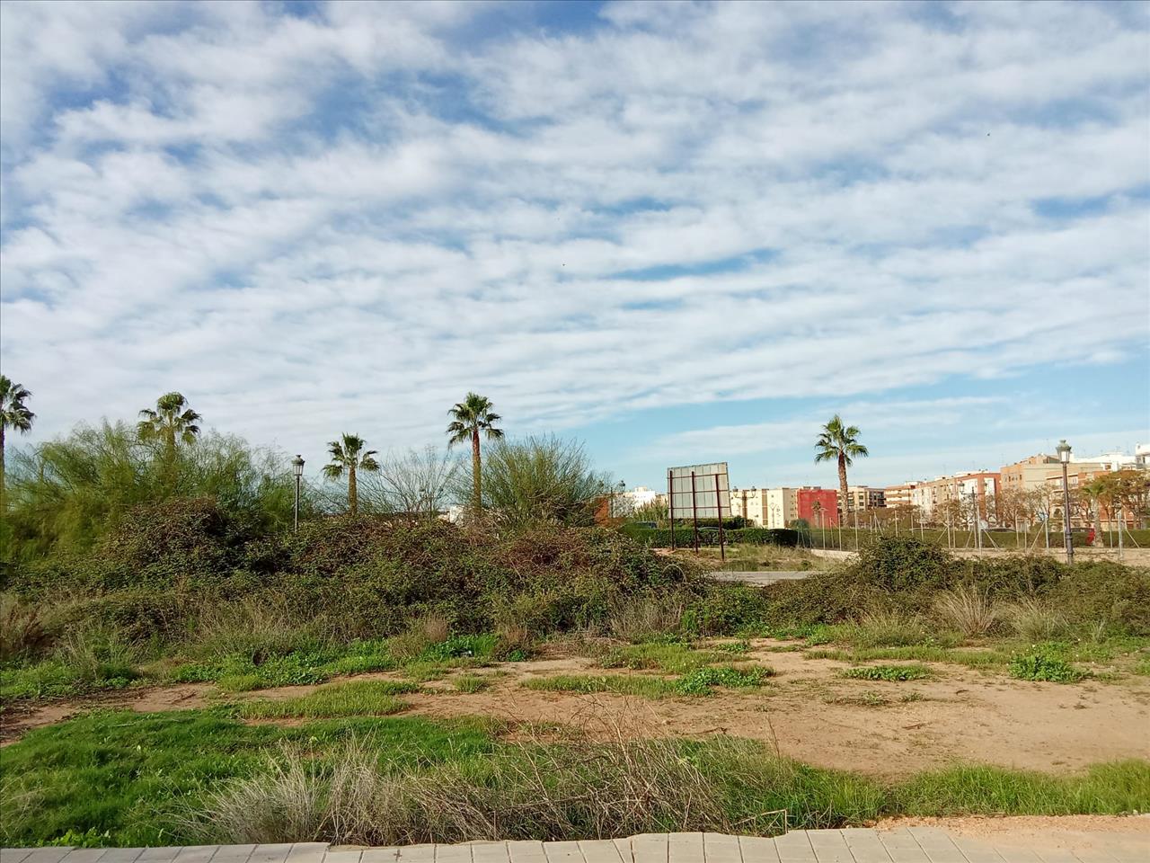 Moderna Moradia em València com Vista Deslumbrante - Image 11