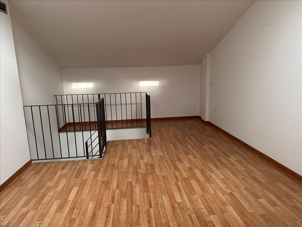 - Image 19