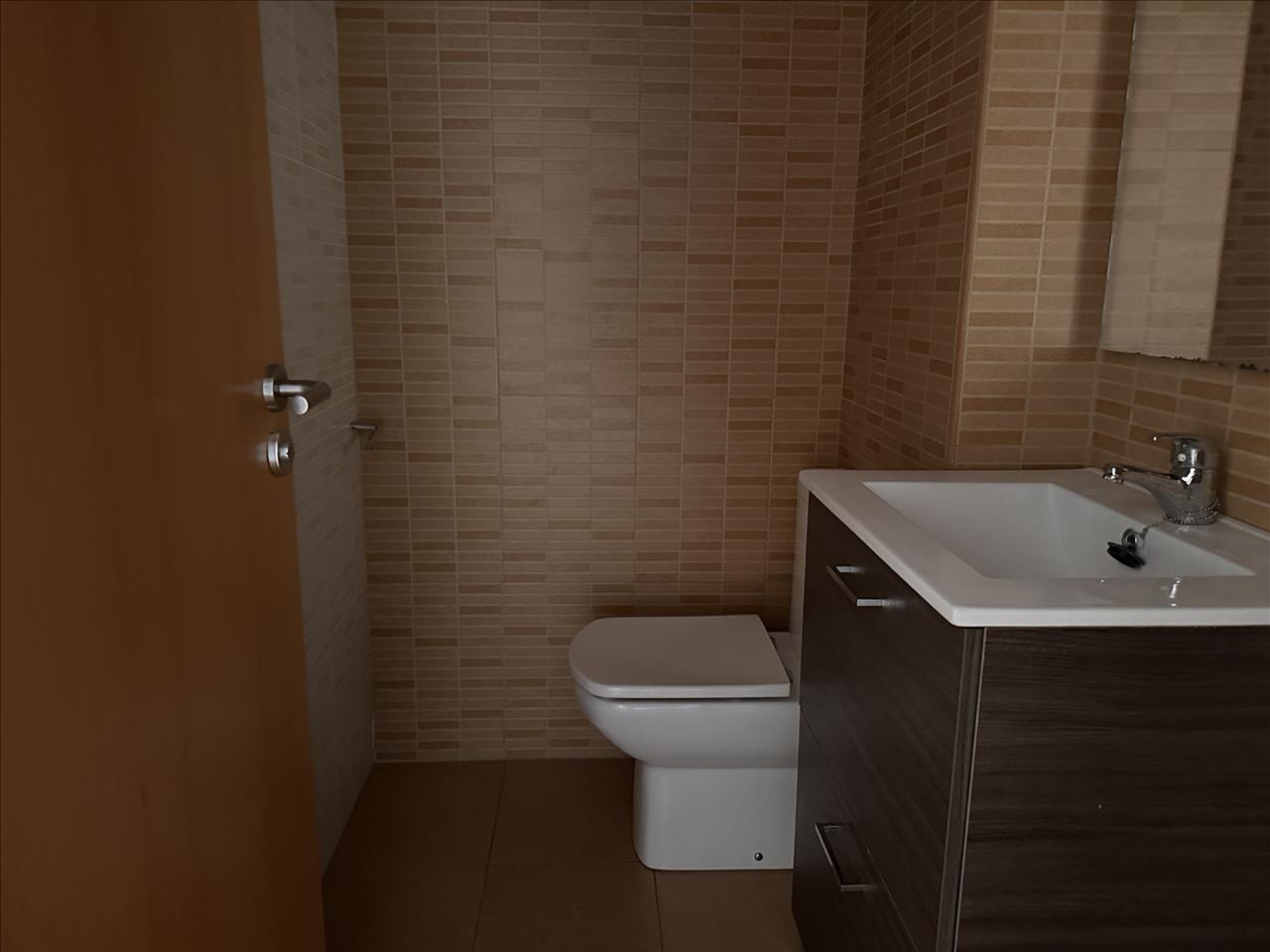 - Image 21