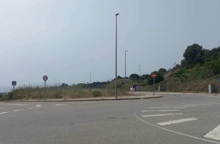 undefined - Image 4